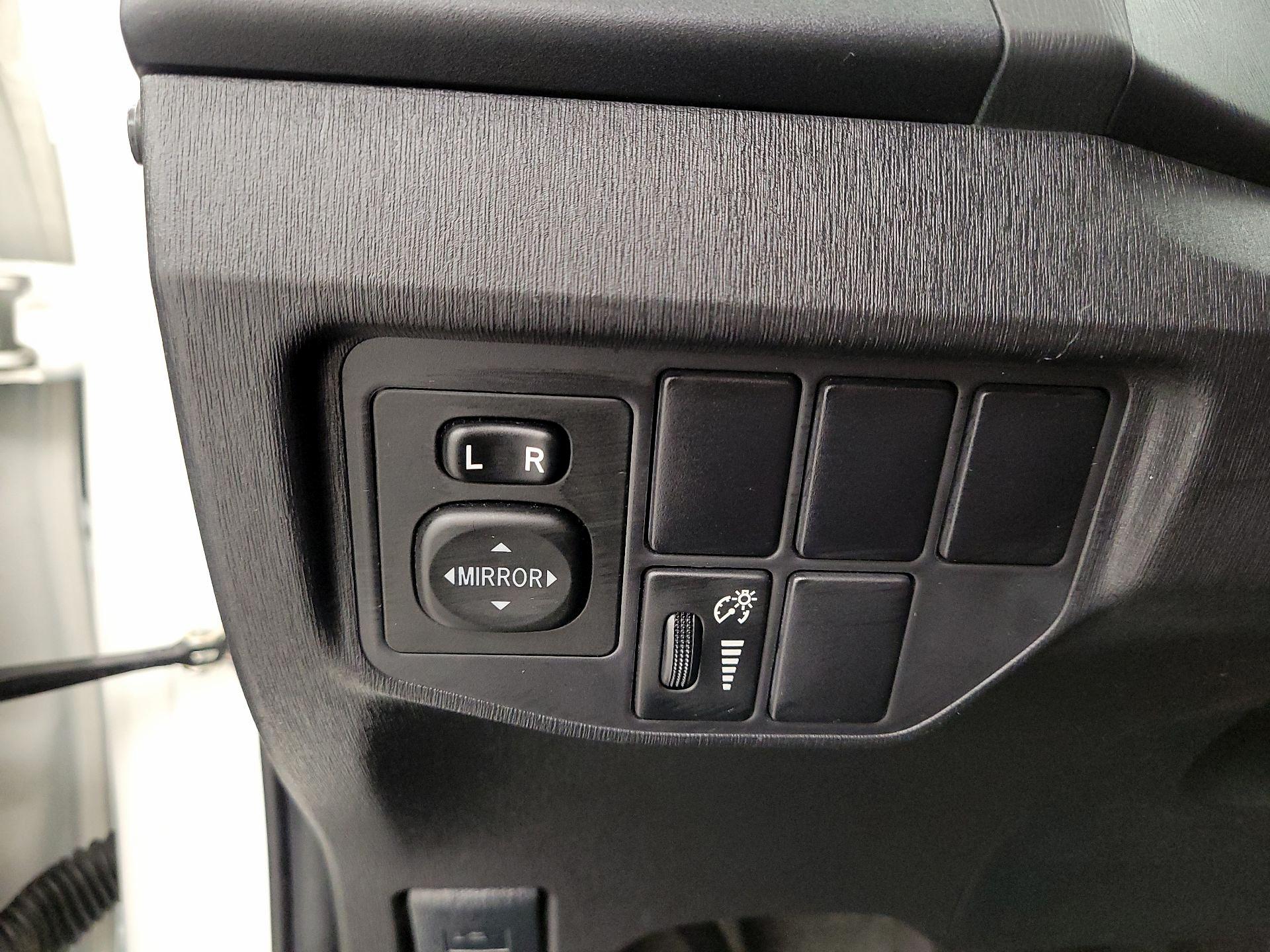 Thumbnail: 2015 Toyota Prius - 13