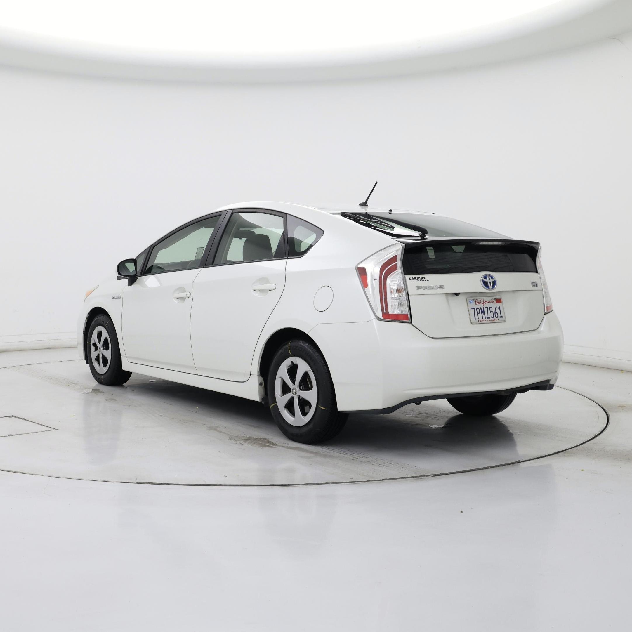 Thumbnail: 2015 Toyota Prius - 2