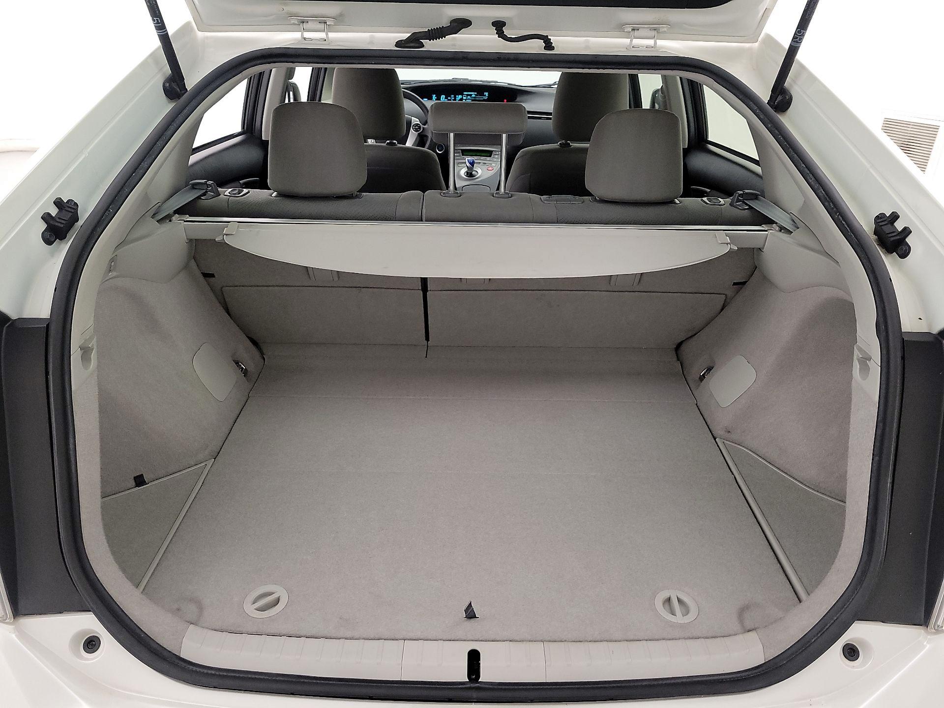 Thumbnail: 2015 Toyota Prius - 20