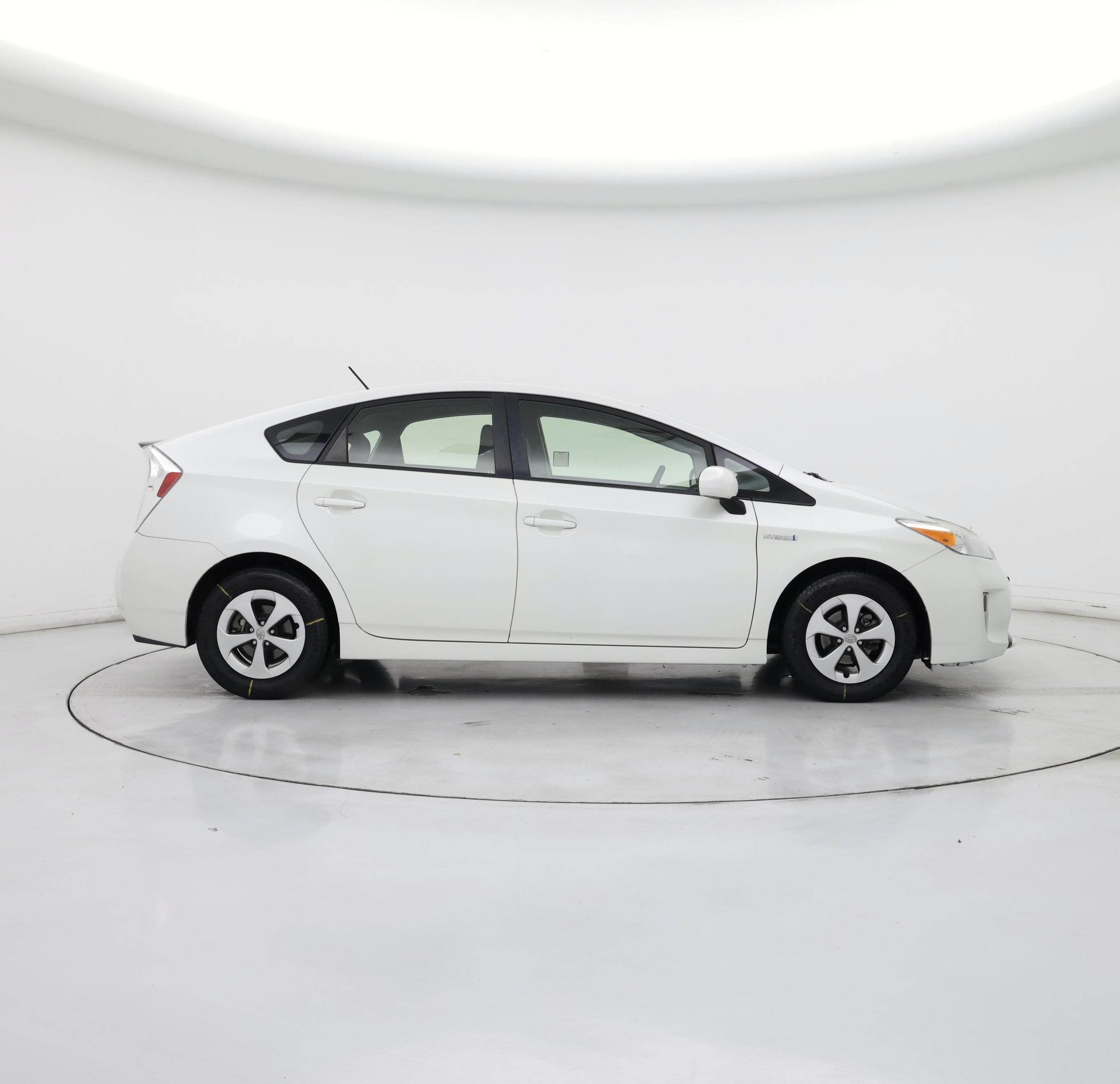 Thumbnail: 2015 Toyota Prius - 7