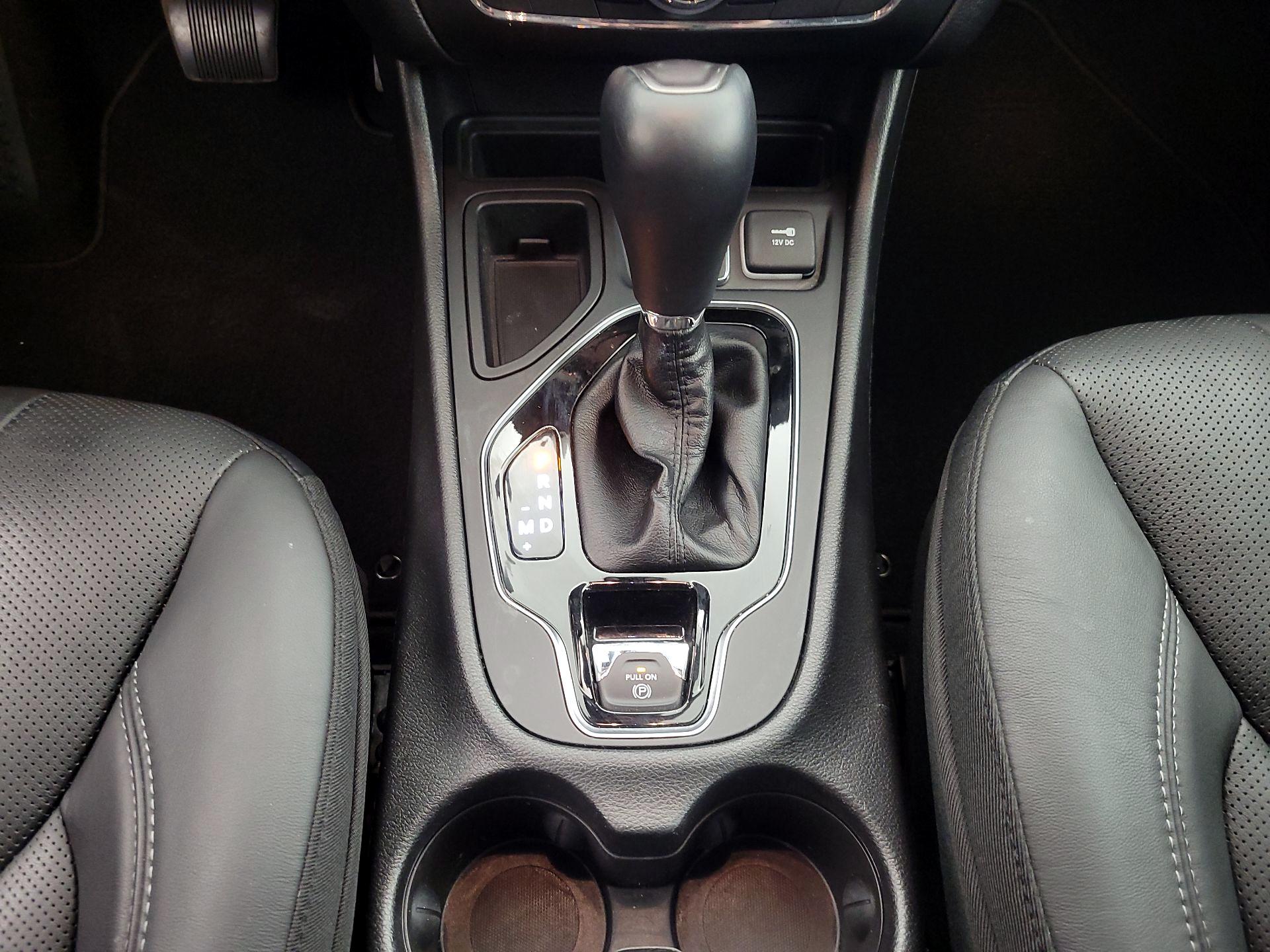 Thumbnail: 2020 Jeep Cherokee - 17