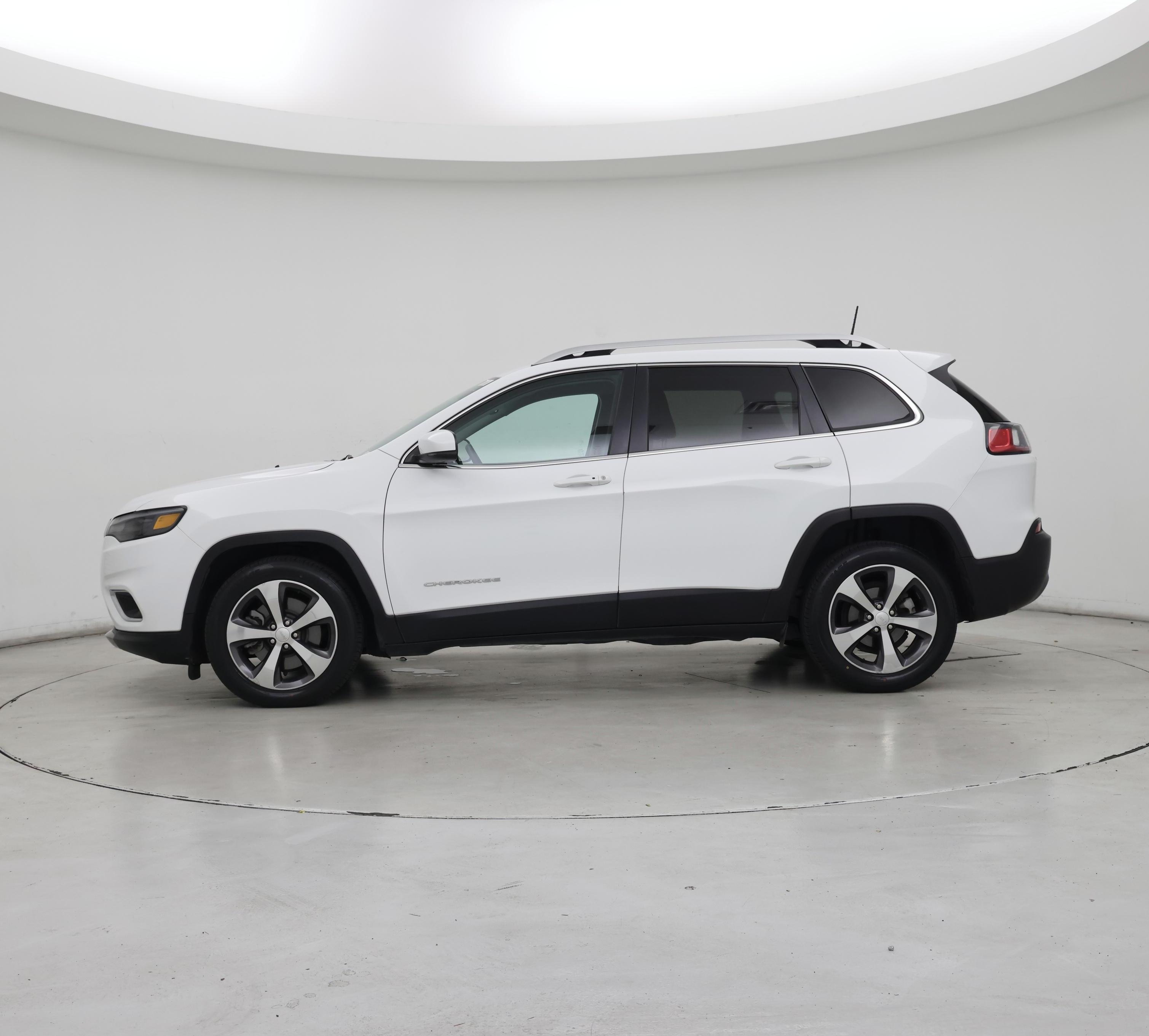 Thumbnail: 2020 Jeep Cherokee - 3