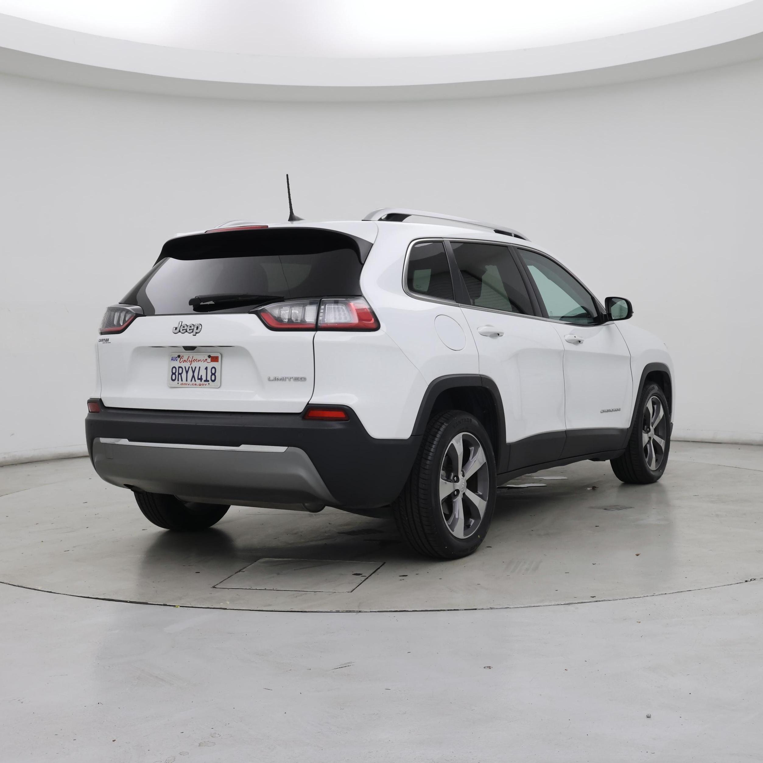 Thumbnail: 2020 Jeep Cherokee - 8