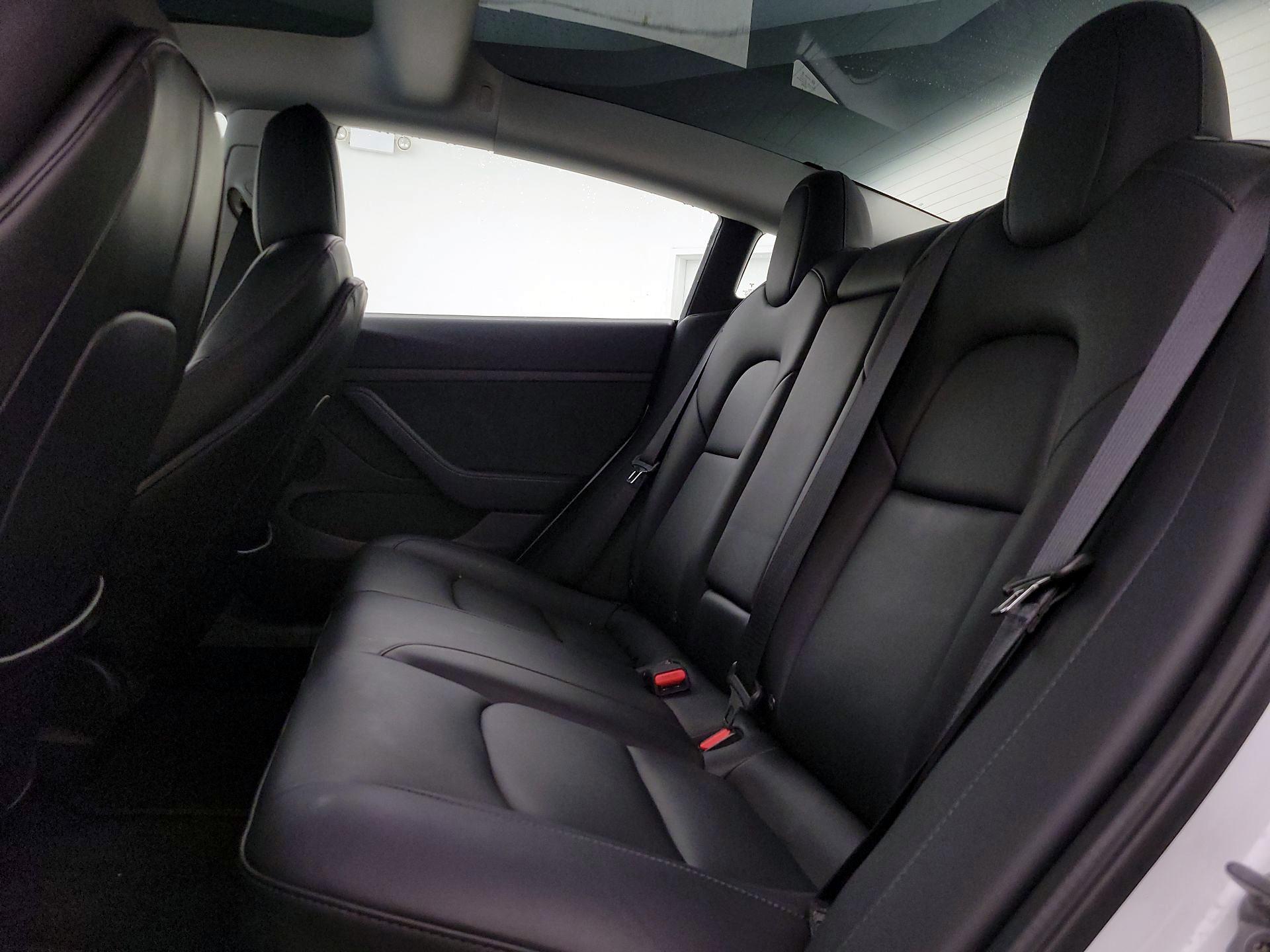 Thumbnail: 2022 Tesla Model 3 - 20