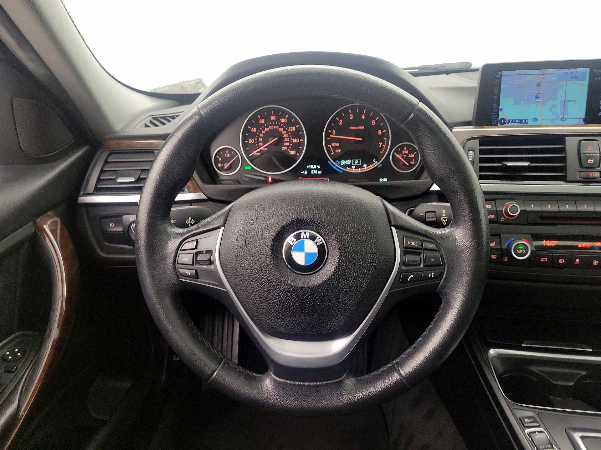 Thumbnail: 2015 BMW 3 Series - 10
