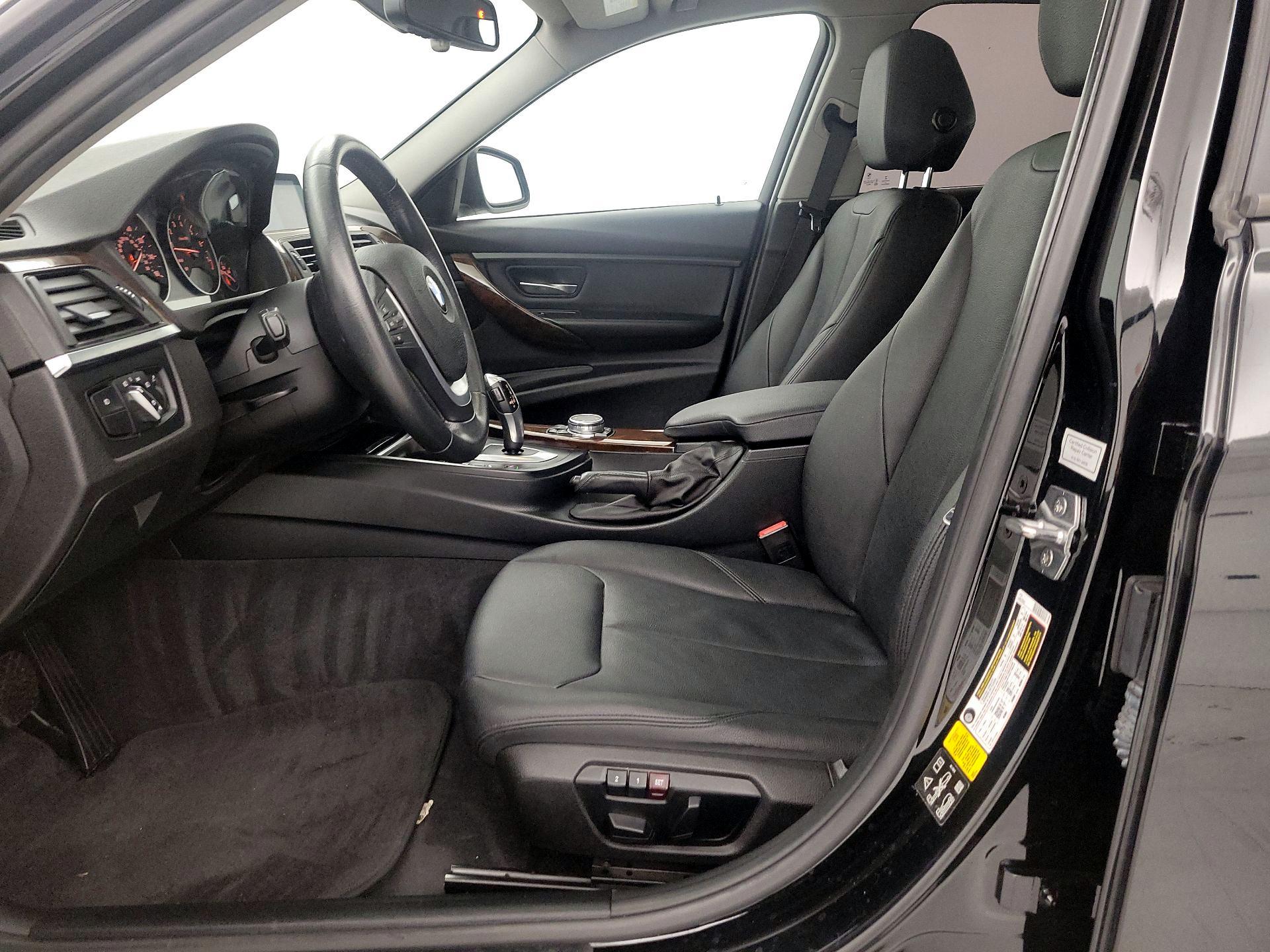 Thumbnail: 2015 BMW 3 Series - 11