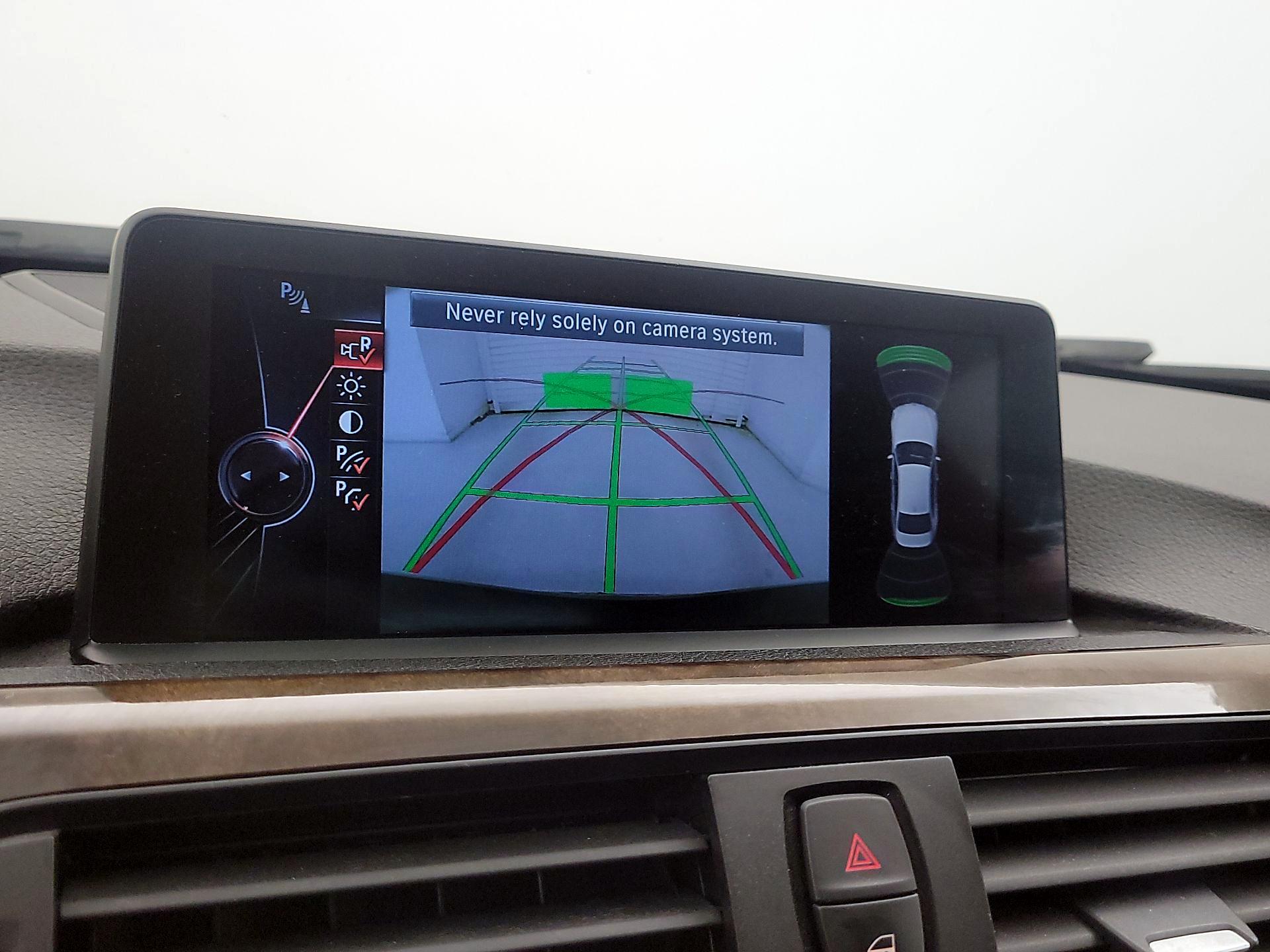 Thumbnail: 2015 BMW 3 Series - 15