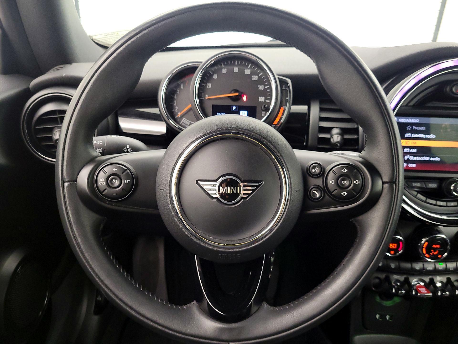 Thumbnail: 2020 MINI Cooper - 10