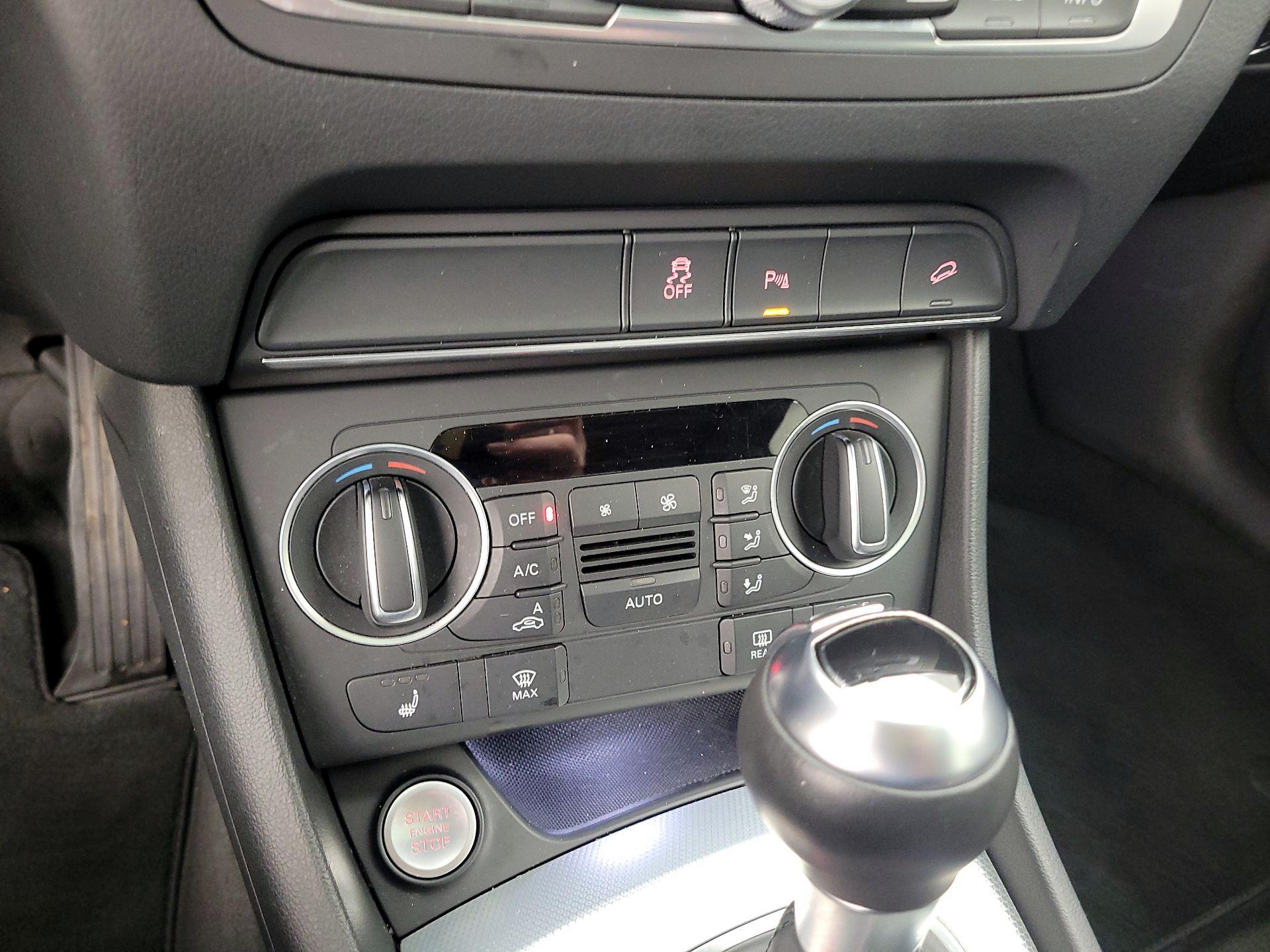 Thumbnail: 2016 Audi Q3 - 16