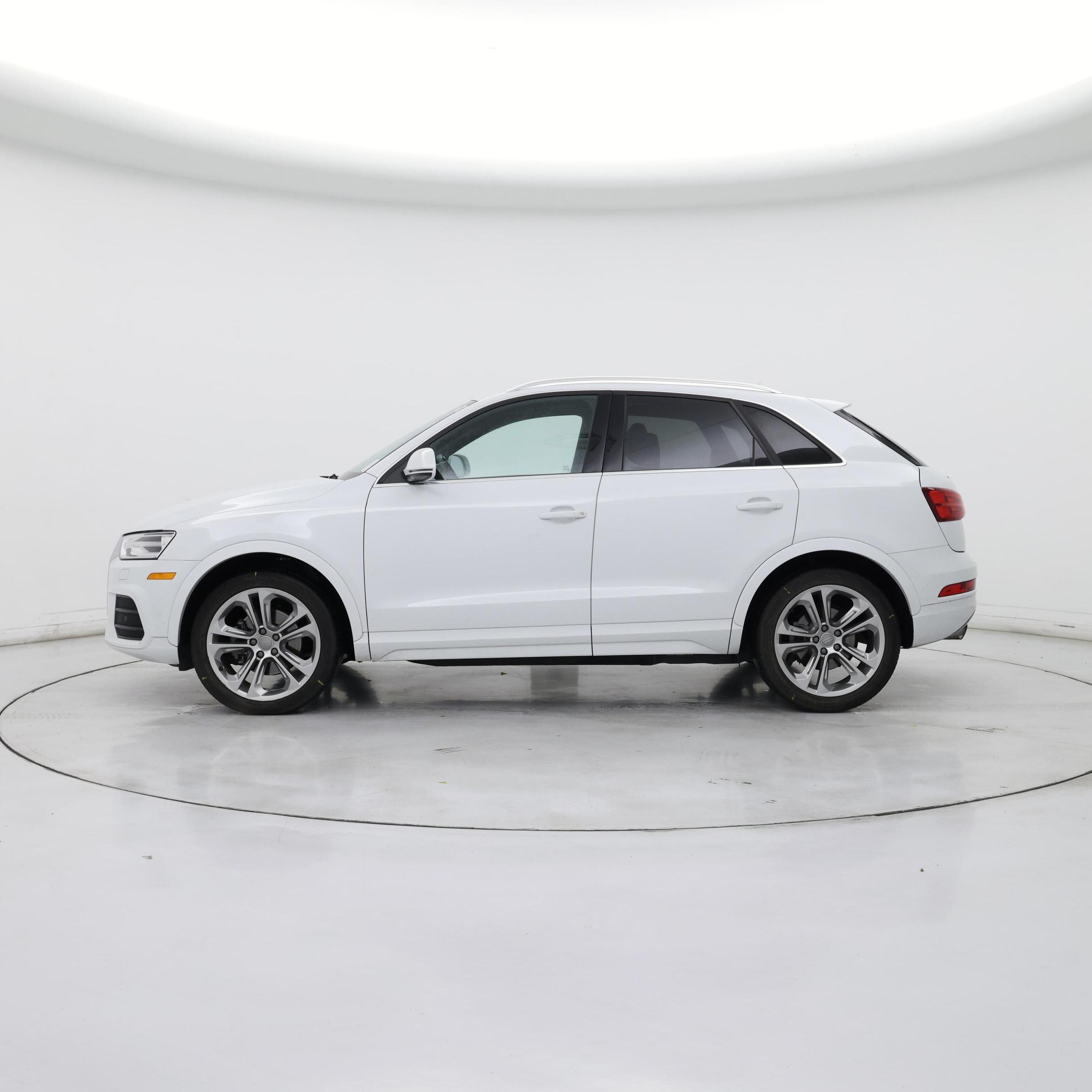 Thumbnail: 2016 Audi Q3 - 3