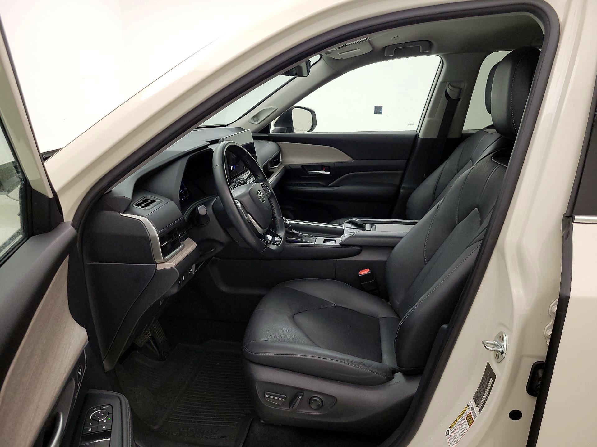 Thumbnail: 2024 Toyota Grand Highlander - 11