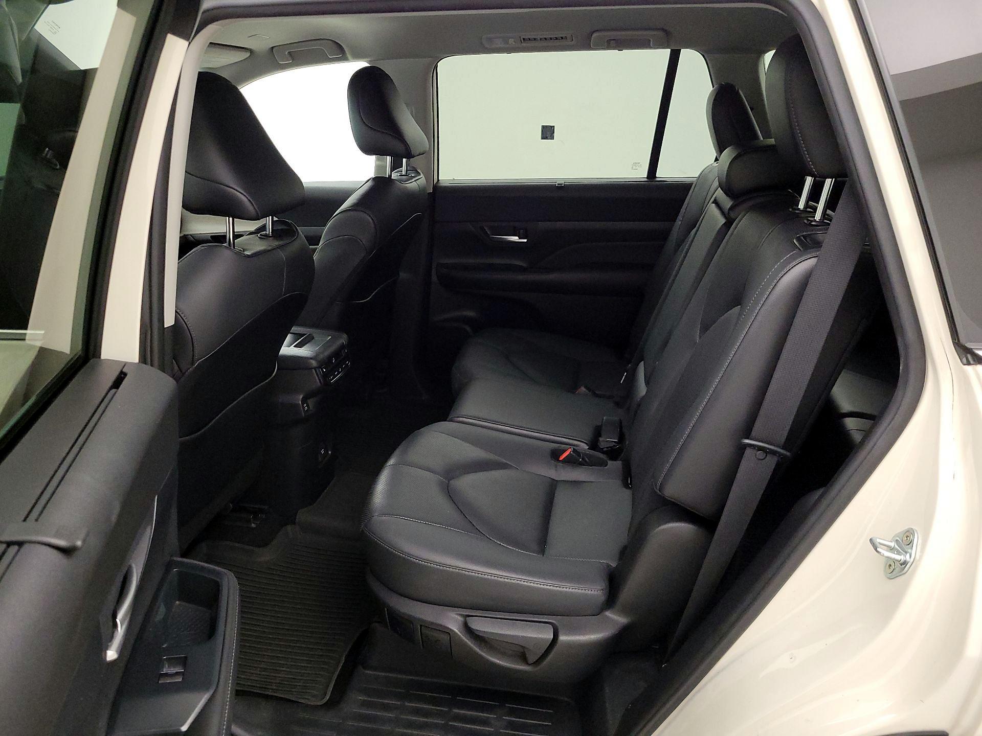 Thumbnail: 2024 Toyota Grand Highlander - 18