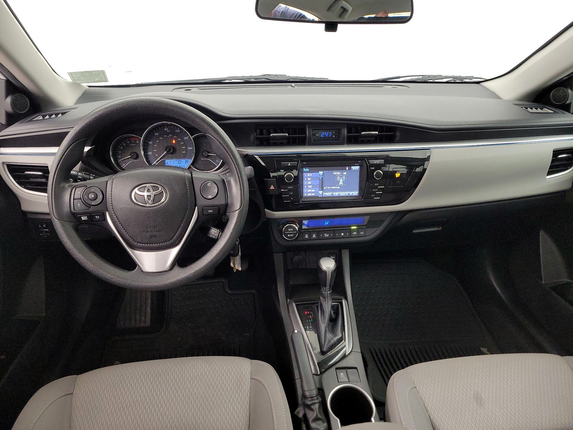 Thumbnail: 2015 Toyota Corolla - 9