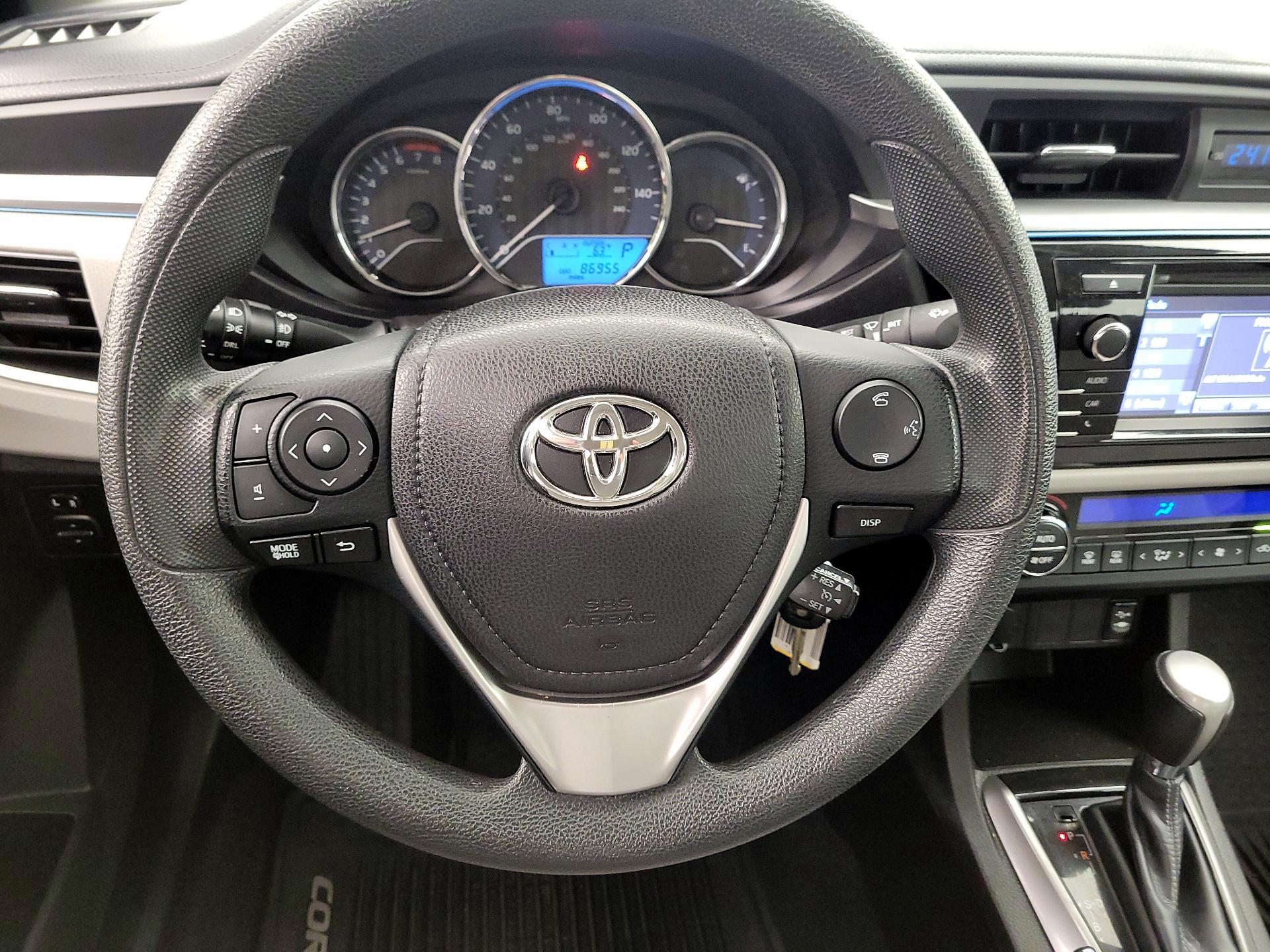 Thumbnail: 2015 Toyota Corolla - 10