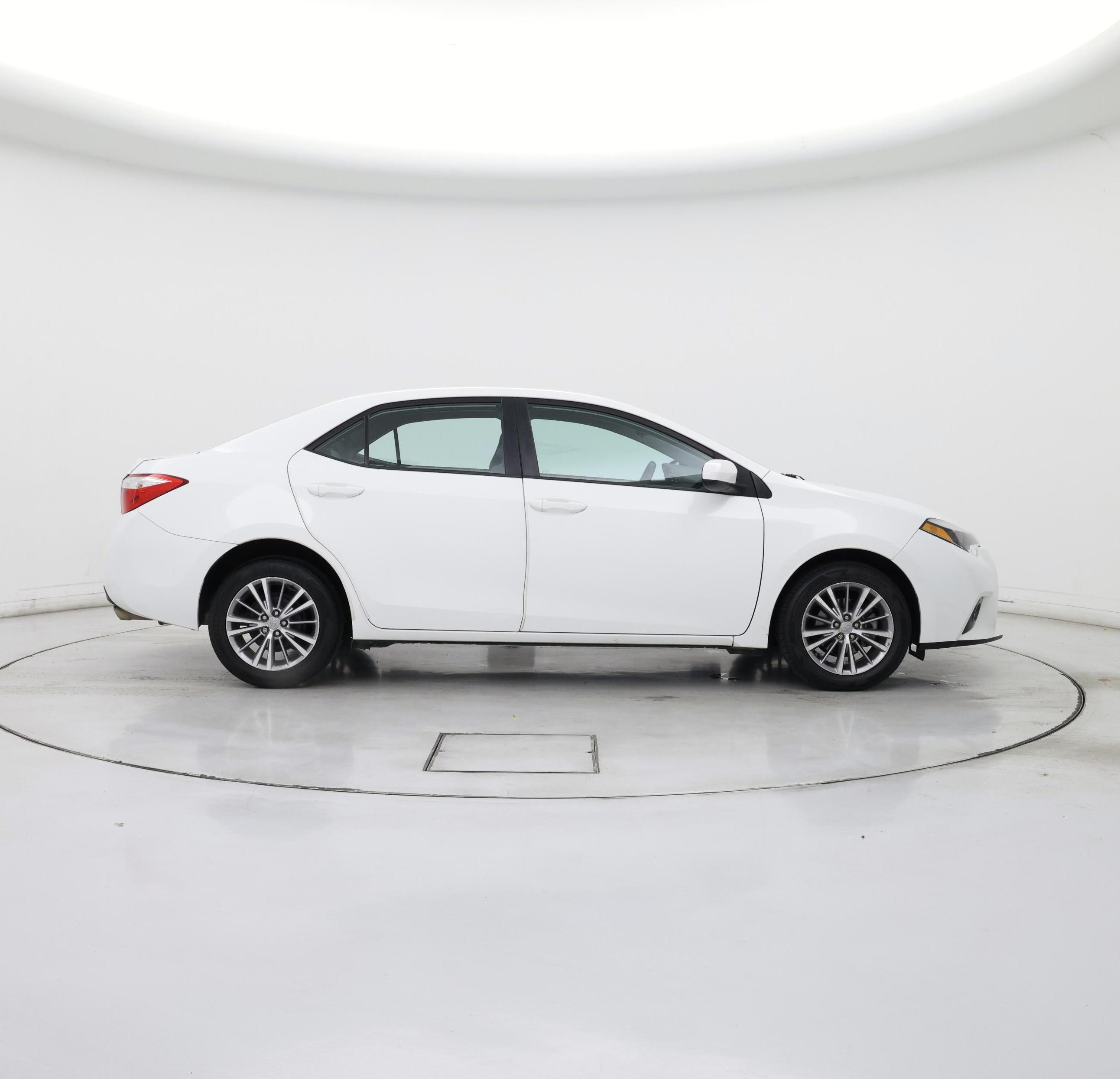 Thumbnail: 2015 Toyota Corolla - 7