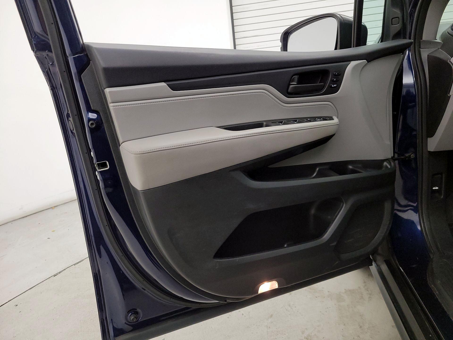 Thumbnail: 2020 Honda Odyssey - 12