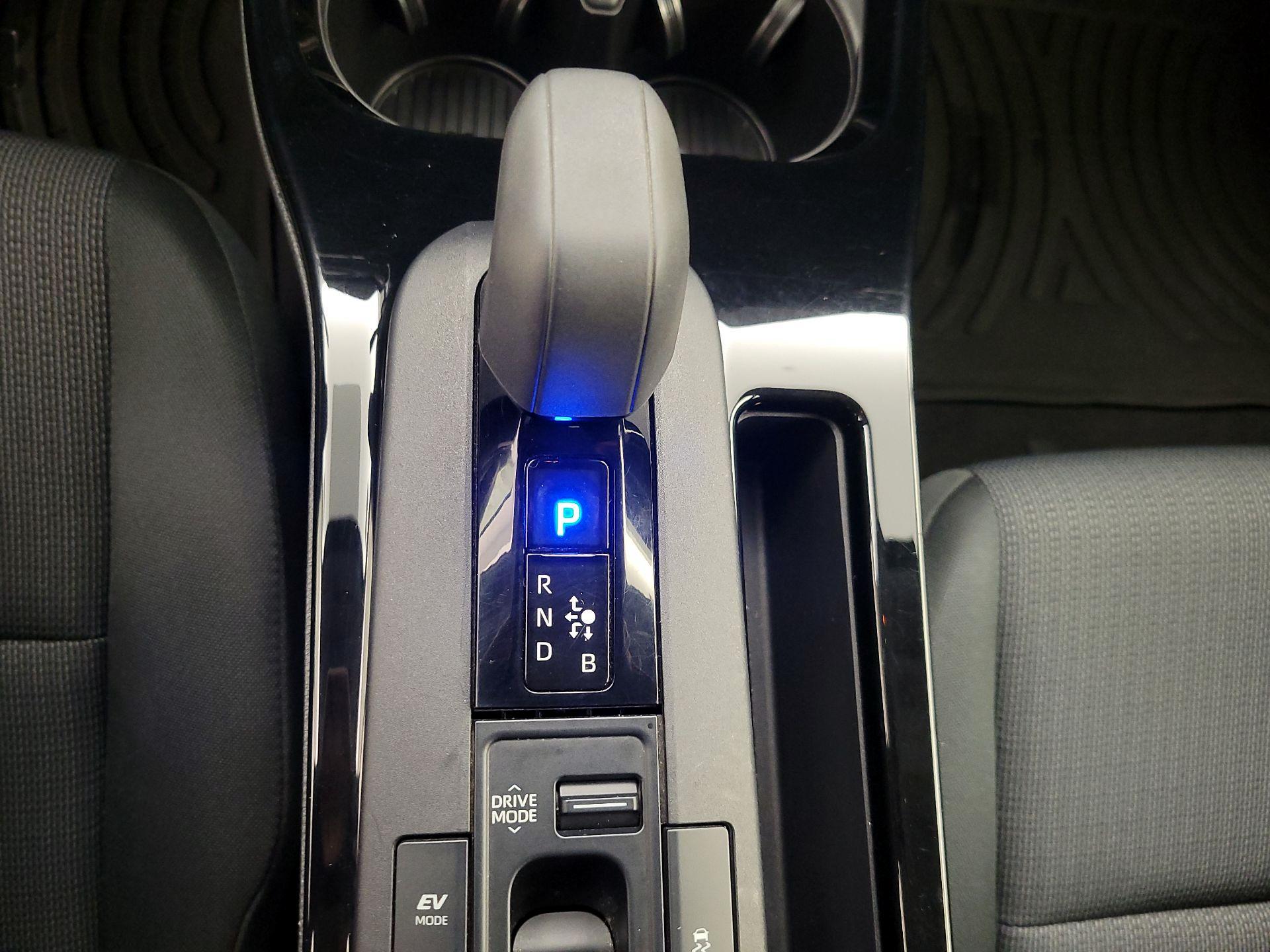 Thumbnail: 2024 Toyota Prius - 17