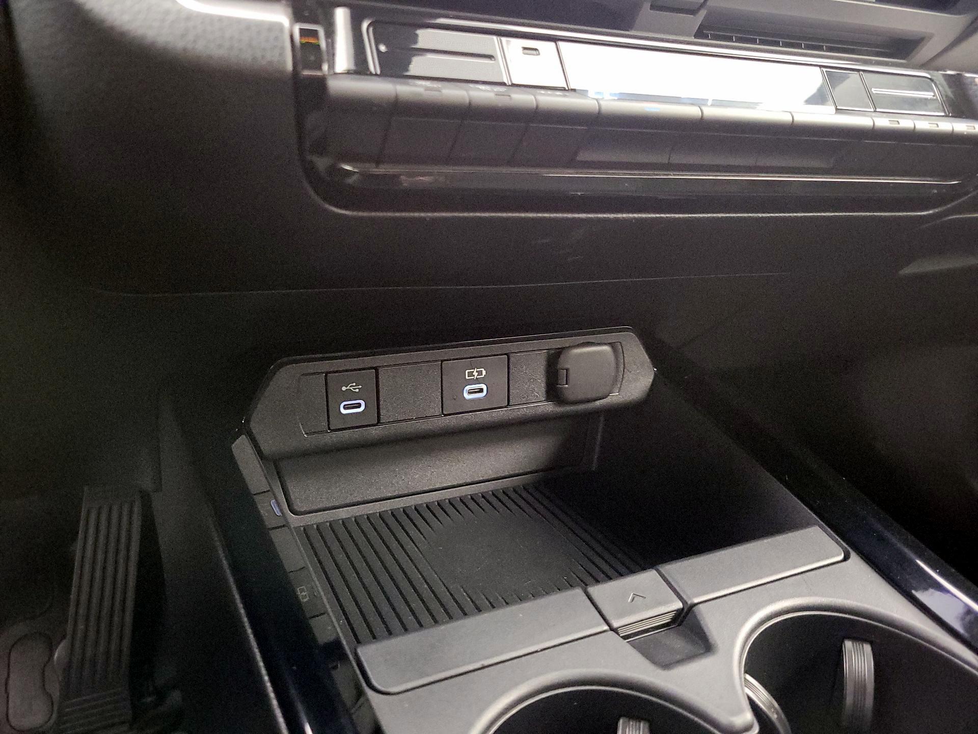 Thumbnail: 2024 Toyota Prius - 18