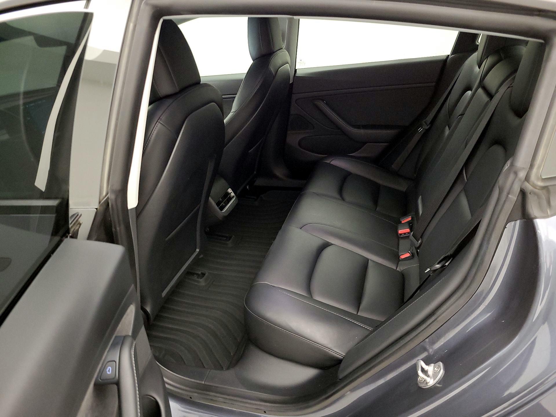 Thumbnail: 2021 Tesla Model 3 - 19