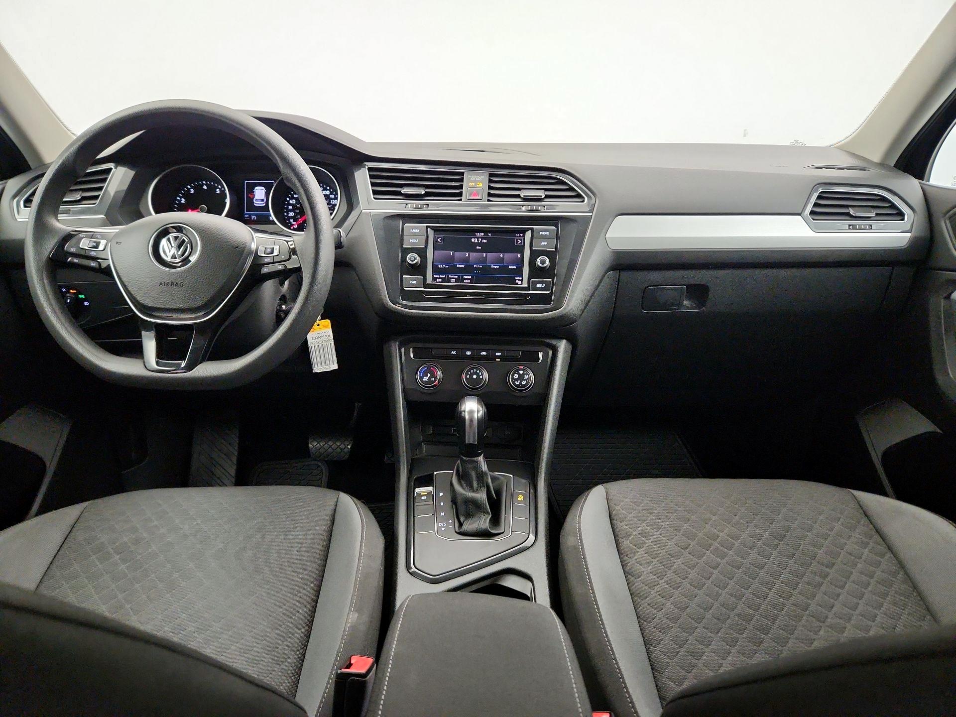 Thumbnail: 2019 Volkswagen Tiguan - 9