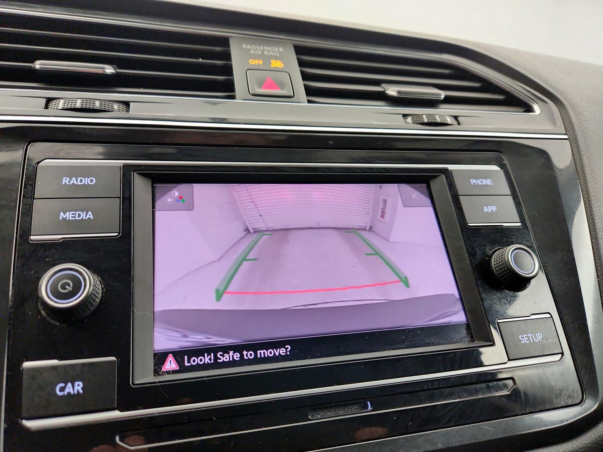 Thumbnail: 2019 Volkswagen Tiguan - 14