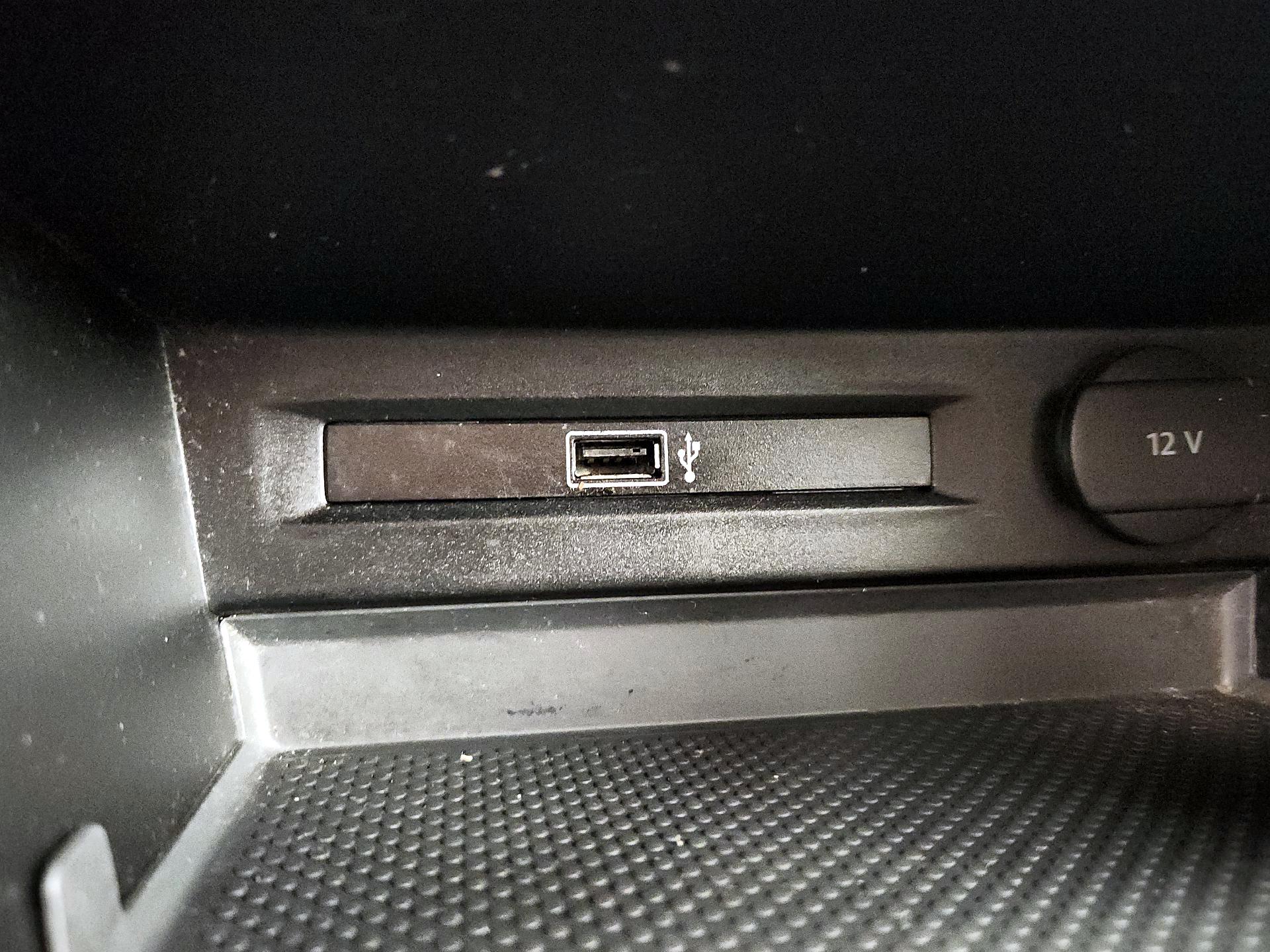 Thumbnail: 2019 Volkswagen Tiguan - 18