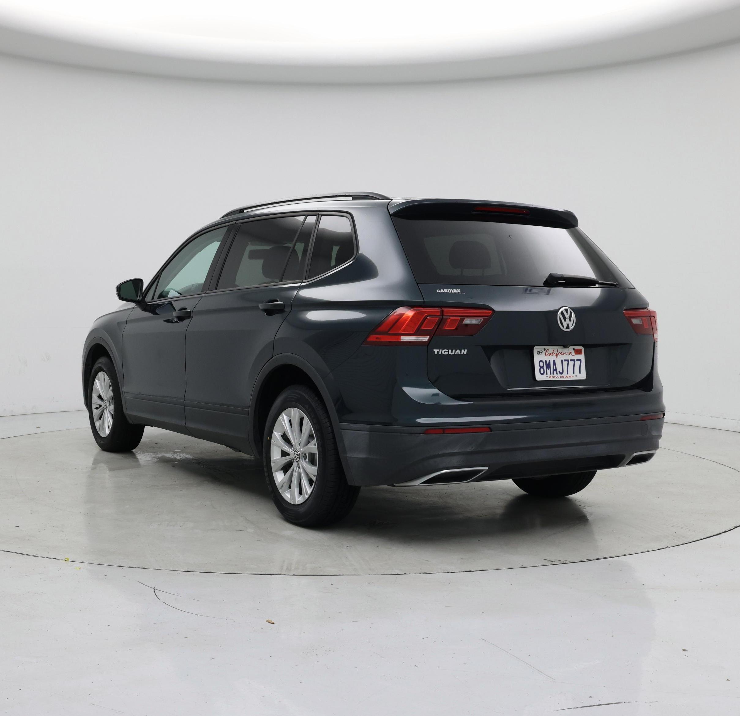 Thumbnail: 2019 Volkswagen Tiguan - 2