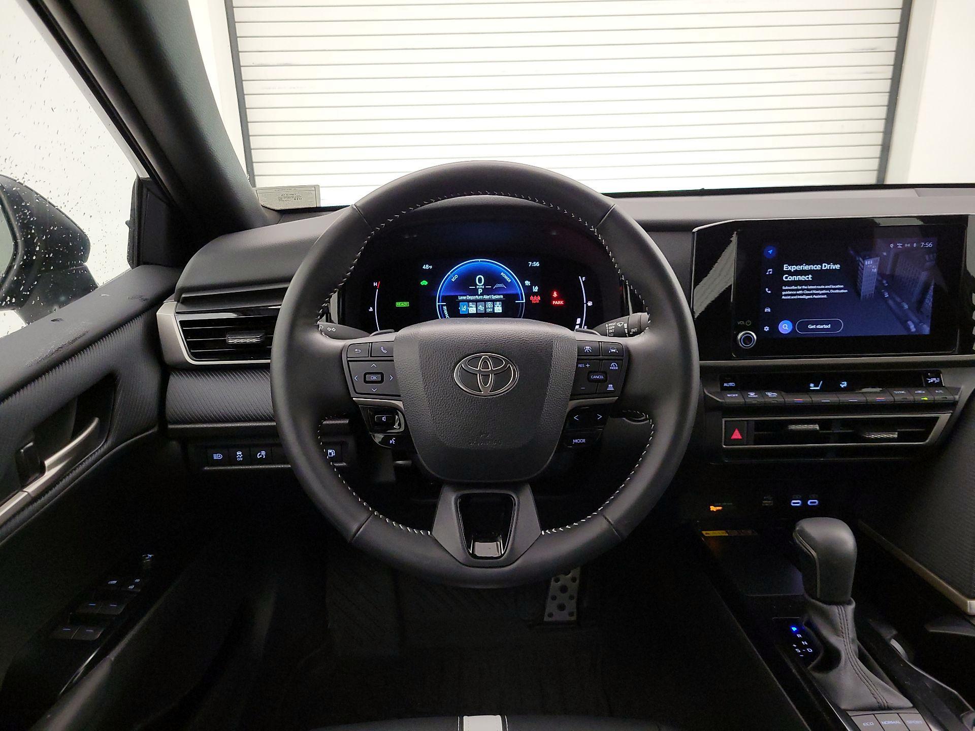 Thumbnail: 2025 Toyota Camry - 10