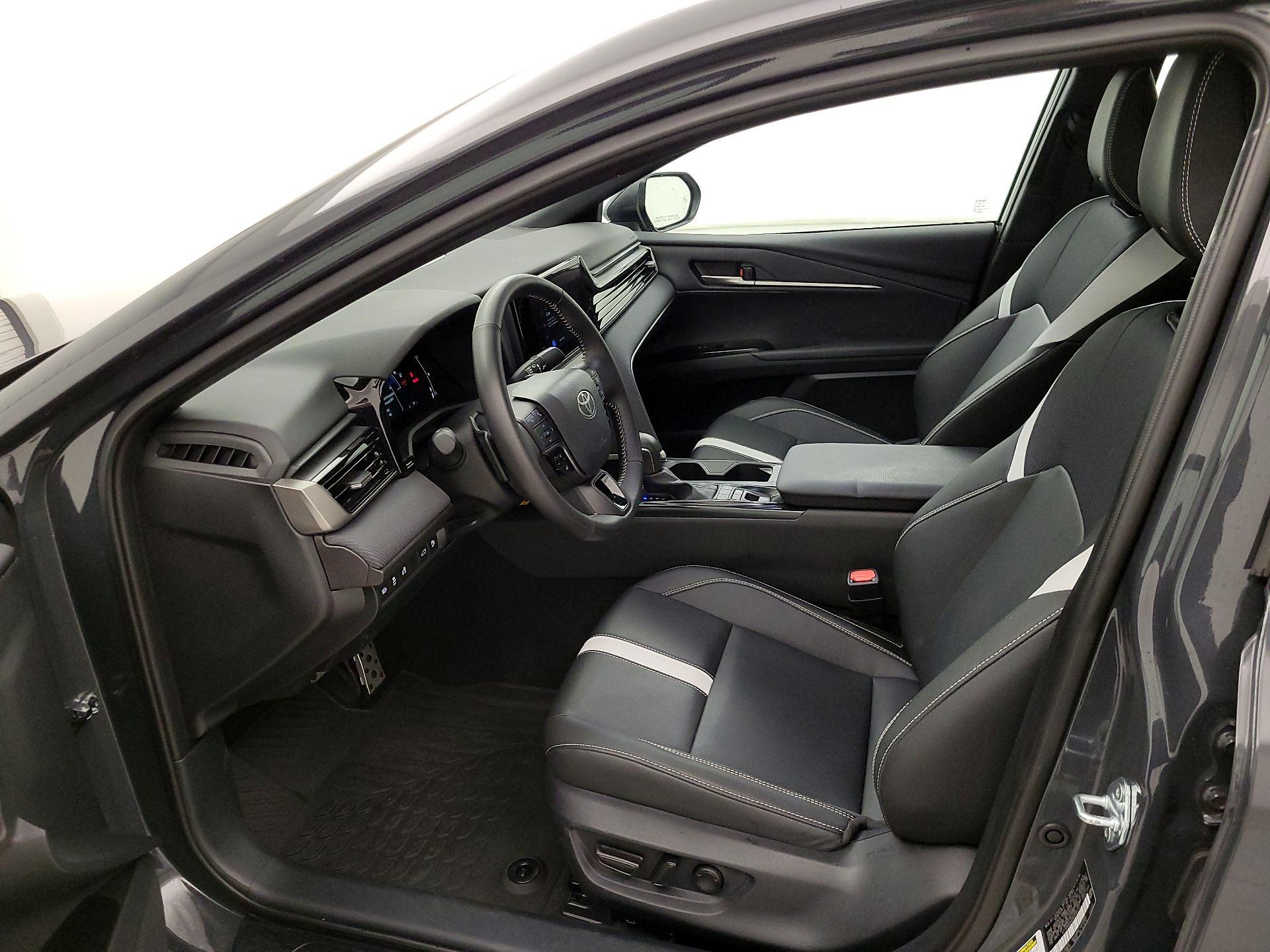 Thumbnail: 2025 Toyota Camry - 11