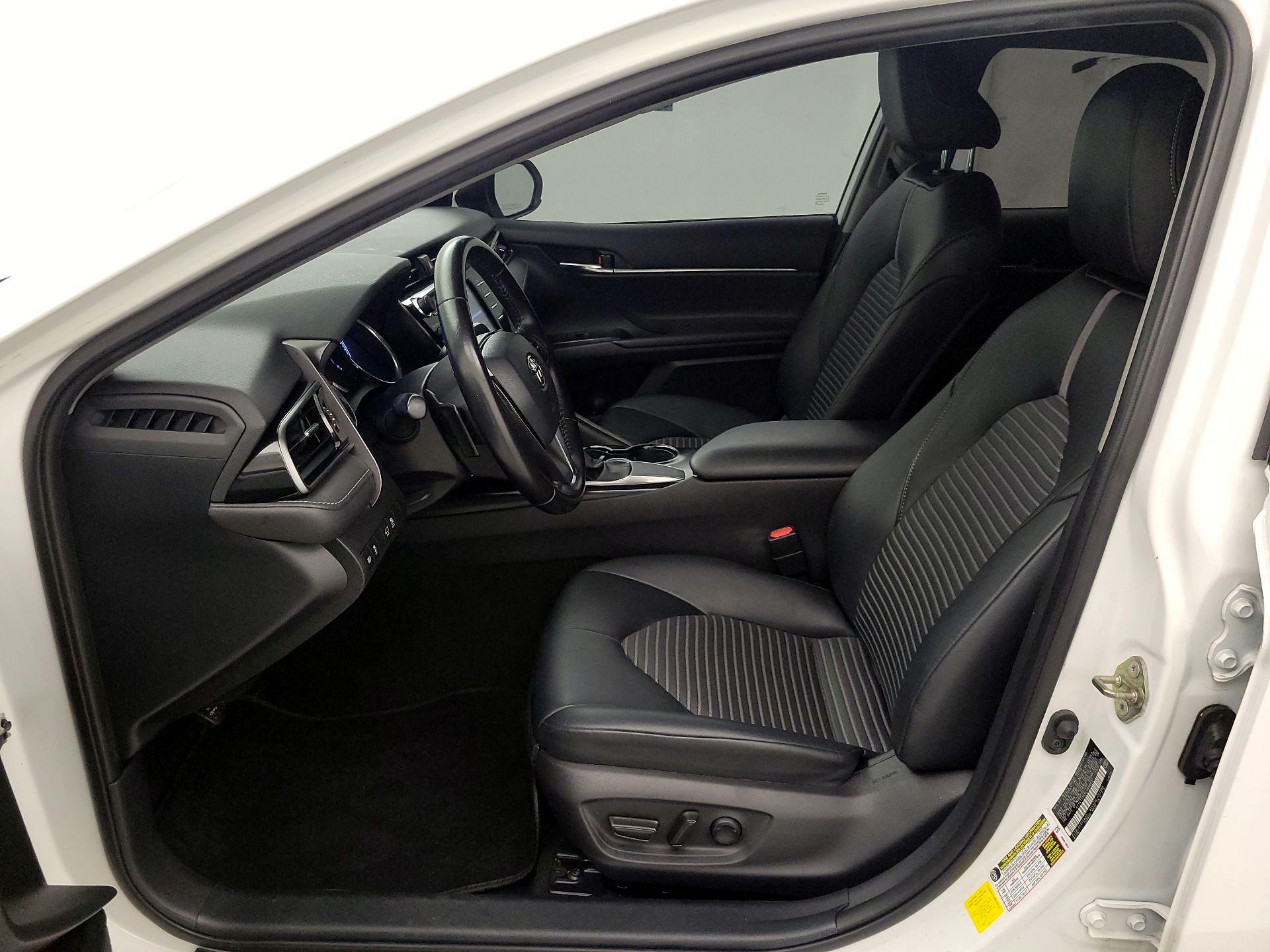 Thumbnail: 2020 Toyota Camry - 11