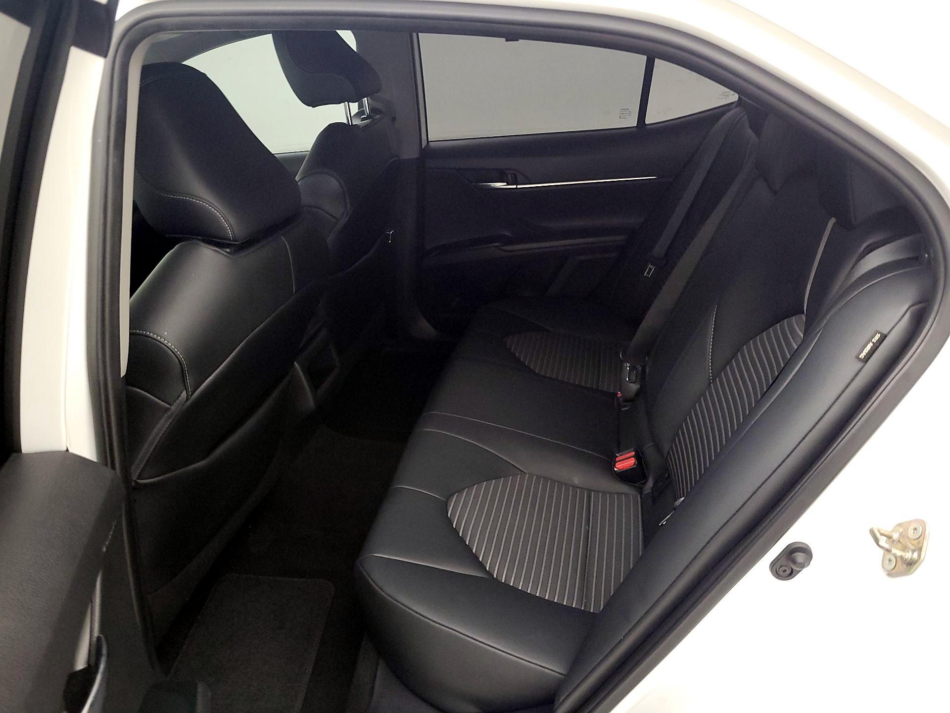 Thumbnail: 2020 Toyota Camry - 18