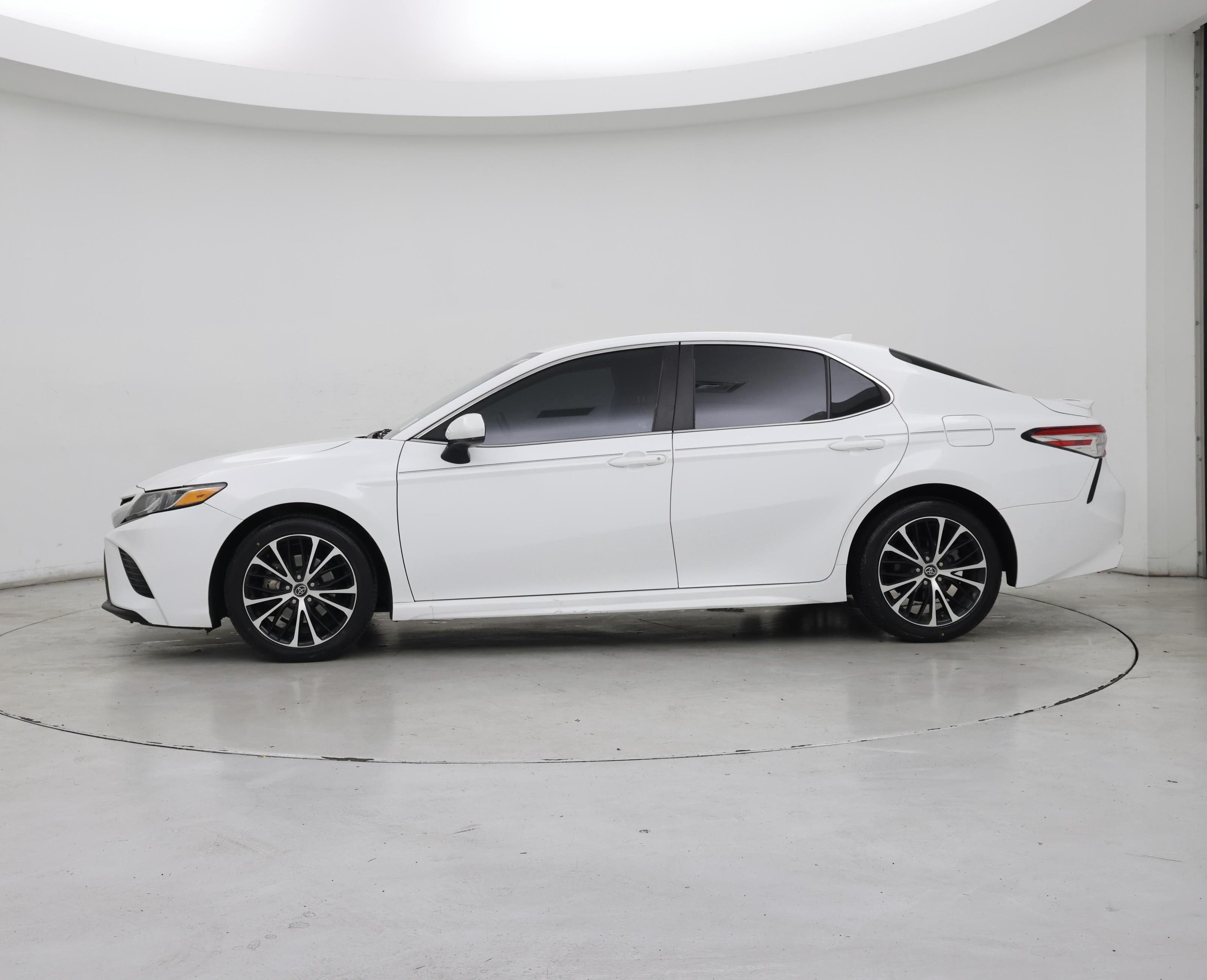 Thumbnail: 2020 Toyota Camry - 3