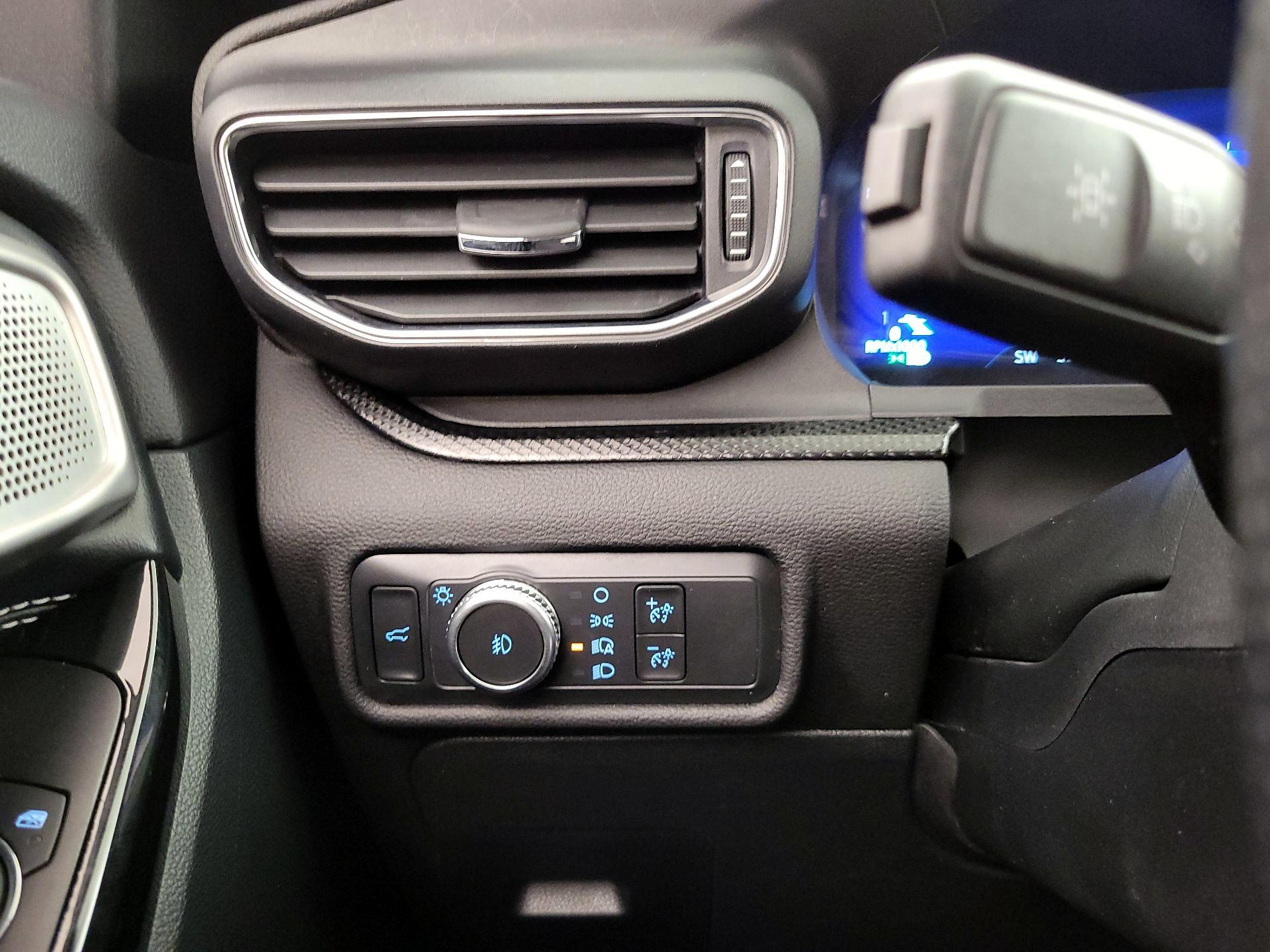 Thumbnail: 2021 Ford Explorer - 13