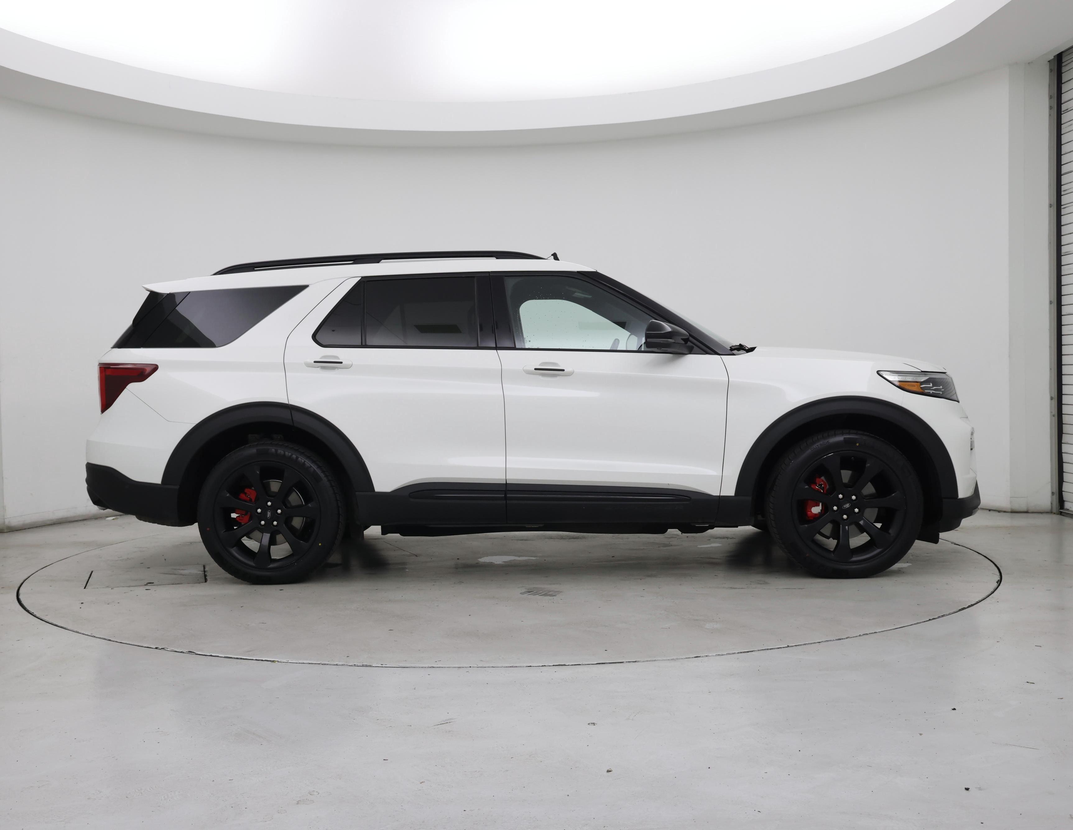 Thumbnail: 2021 Ford Explorer - 7