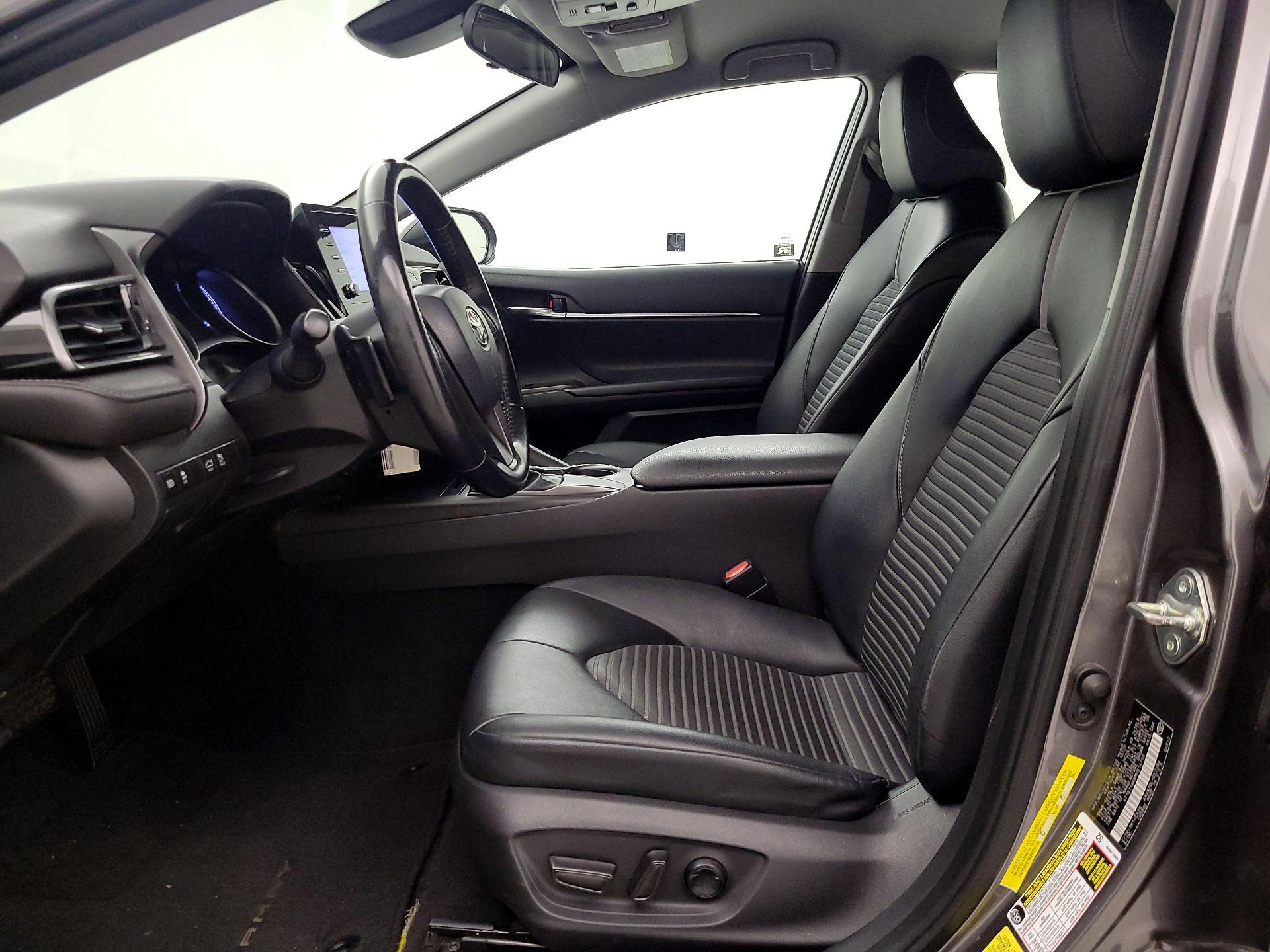 Thumbnail: 2021 Toyota Camry - 11