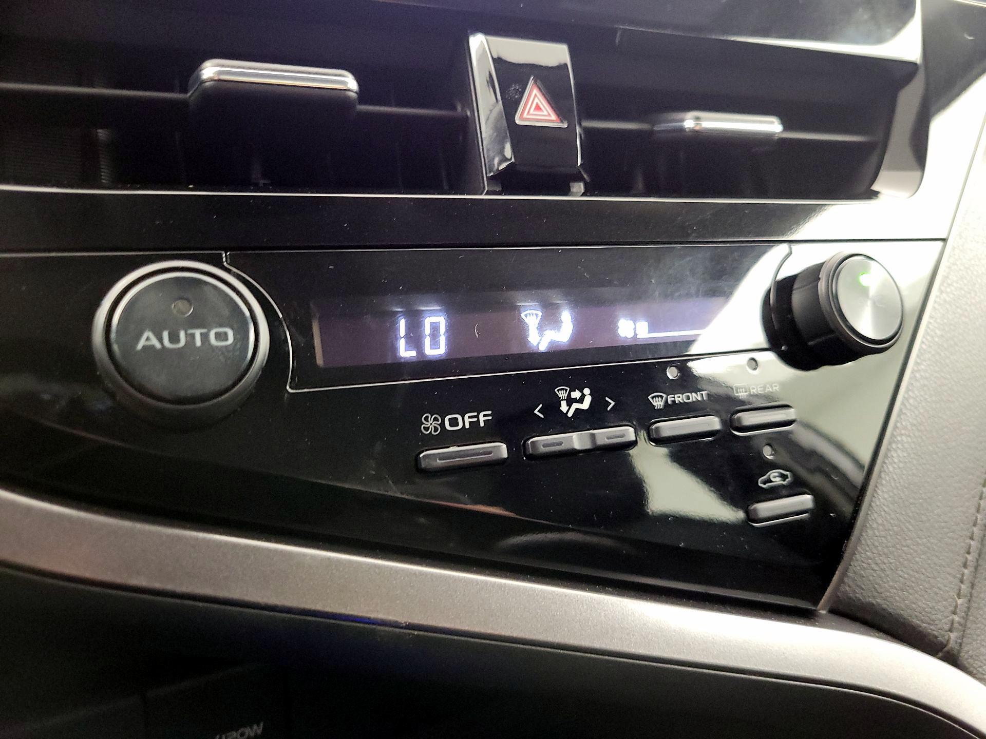 Thumbnail: 2021 Toyota Camry - 16