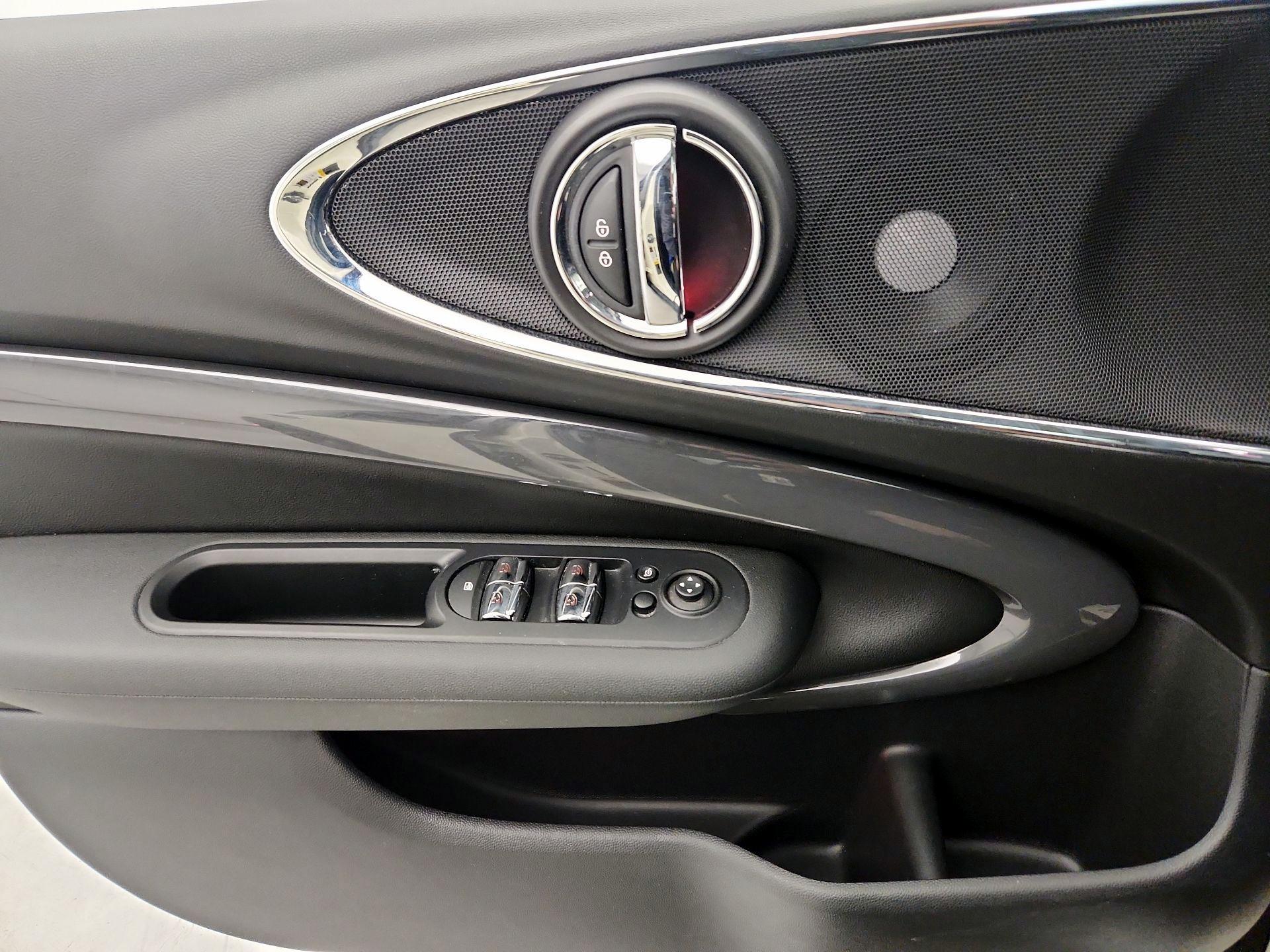 Thumbnail: 2019 MINI Cooper Clubman - 12