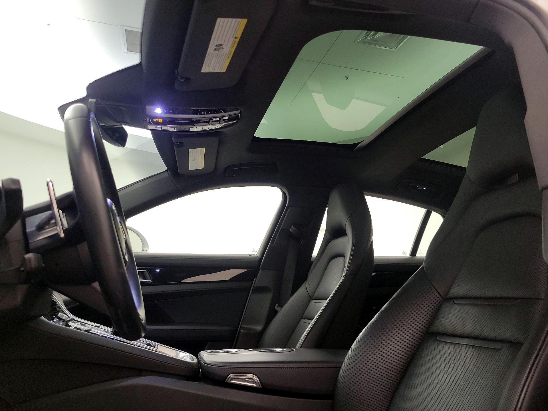 Thumbnail: 2022 Porsche Panamera - 20