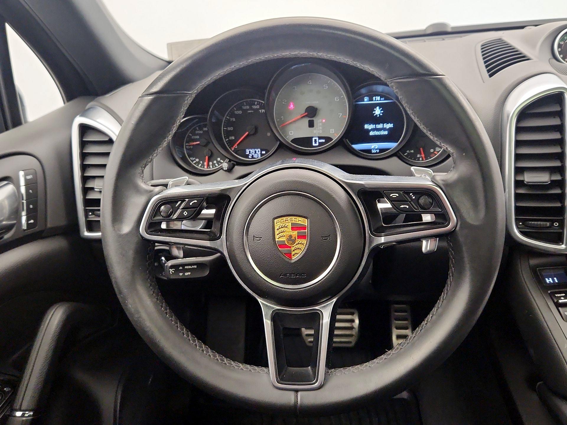 Thumbnail: 2015 Porsche Cayenne - 10