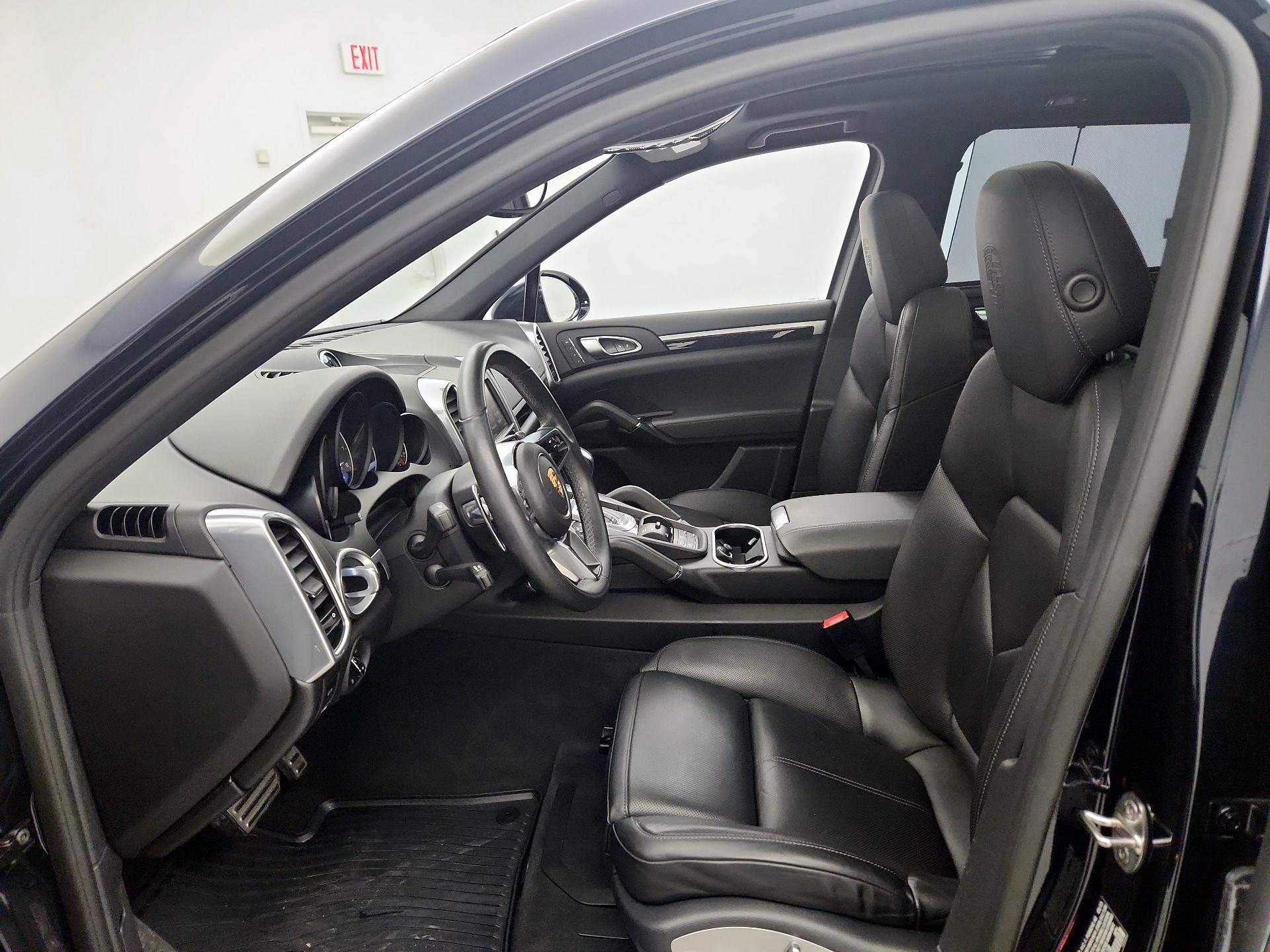 Thumbnail: 2015 Porsche Cayenne - 11