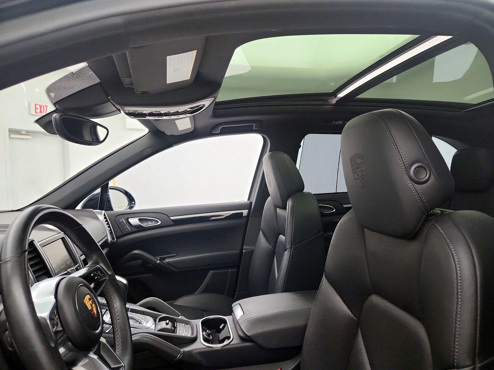 Thumbnail: 2015 Porsche Cayenne - 18