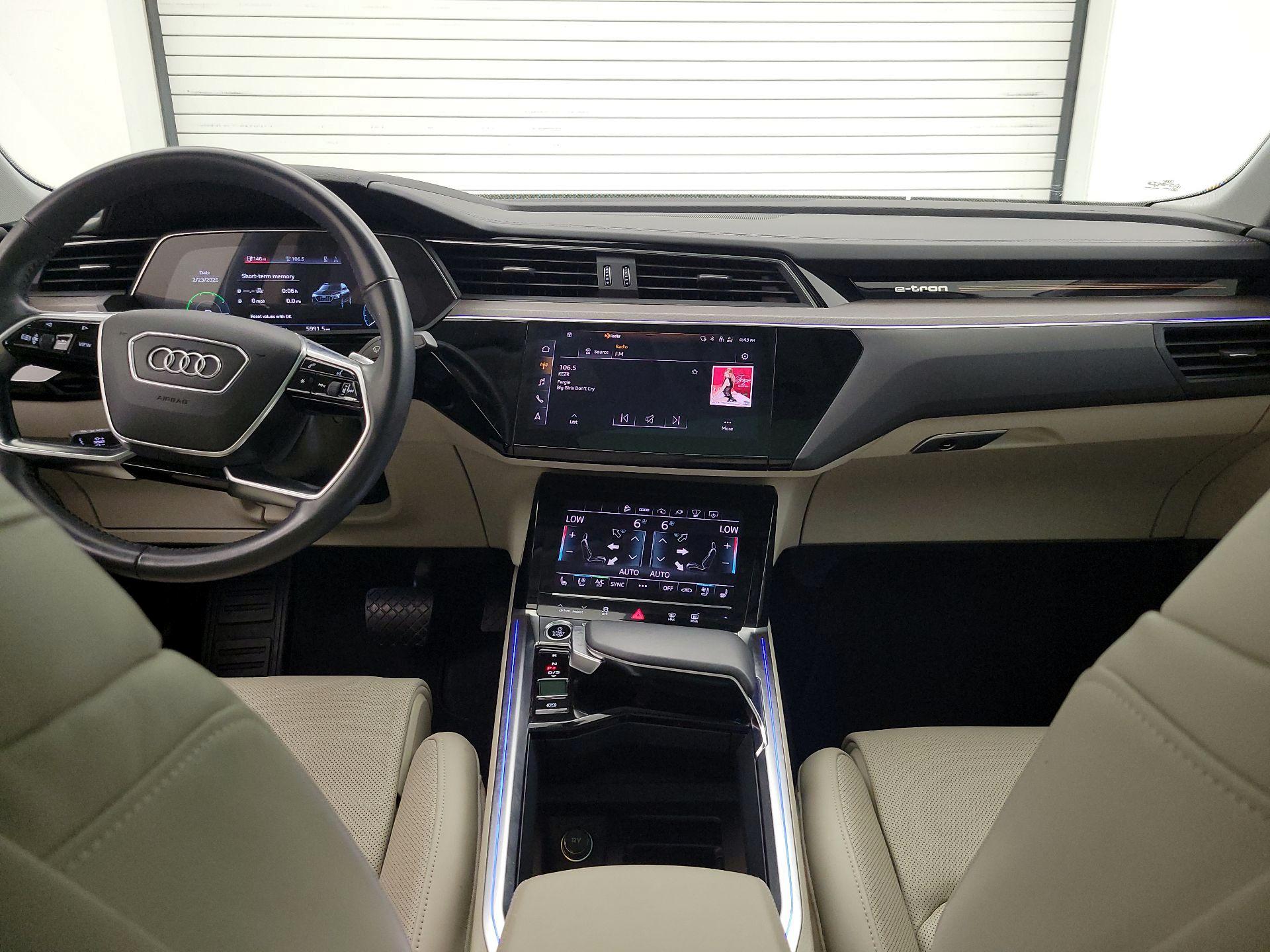 Thumbnail: 2021 Audi e-tron S - 9