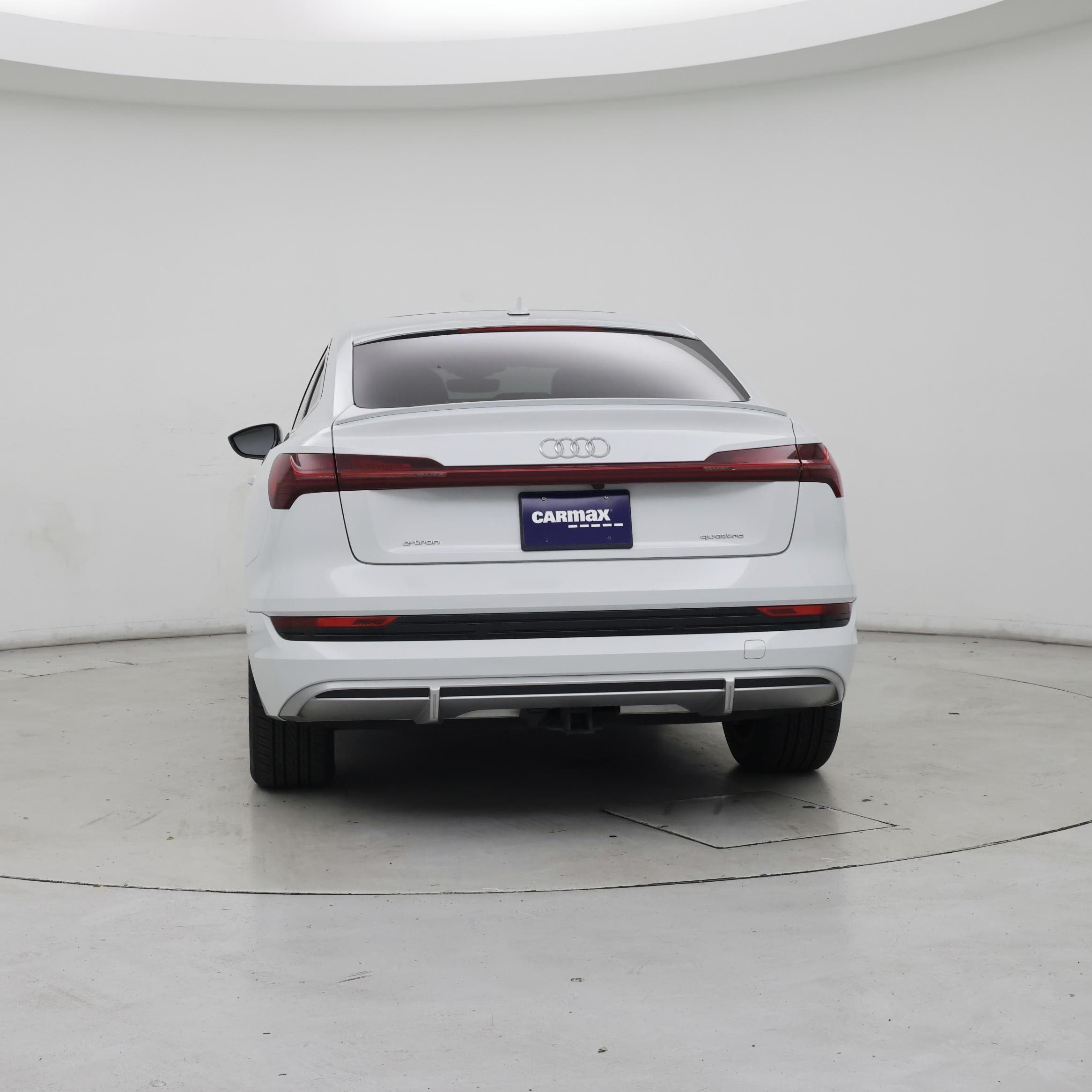 Thumbnail: 2021 Audi e-tron S - 6