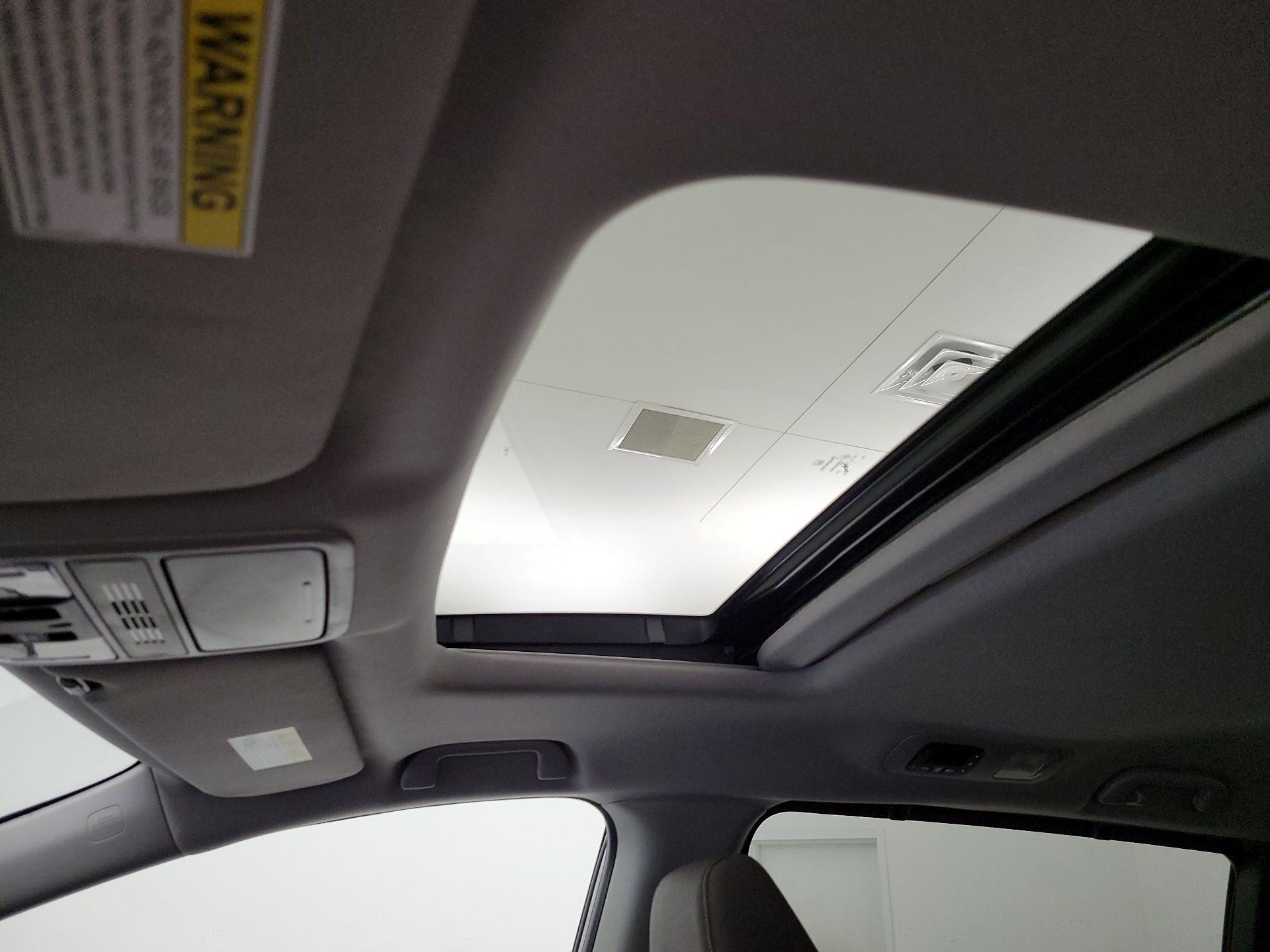 Thumbnail: 2023 Honda Odyssey - 19