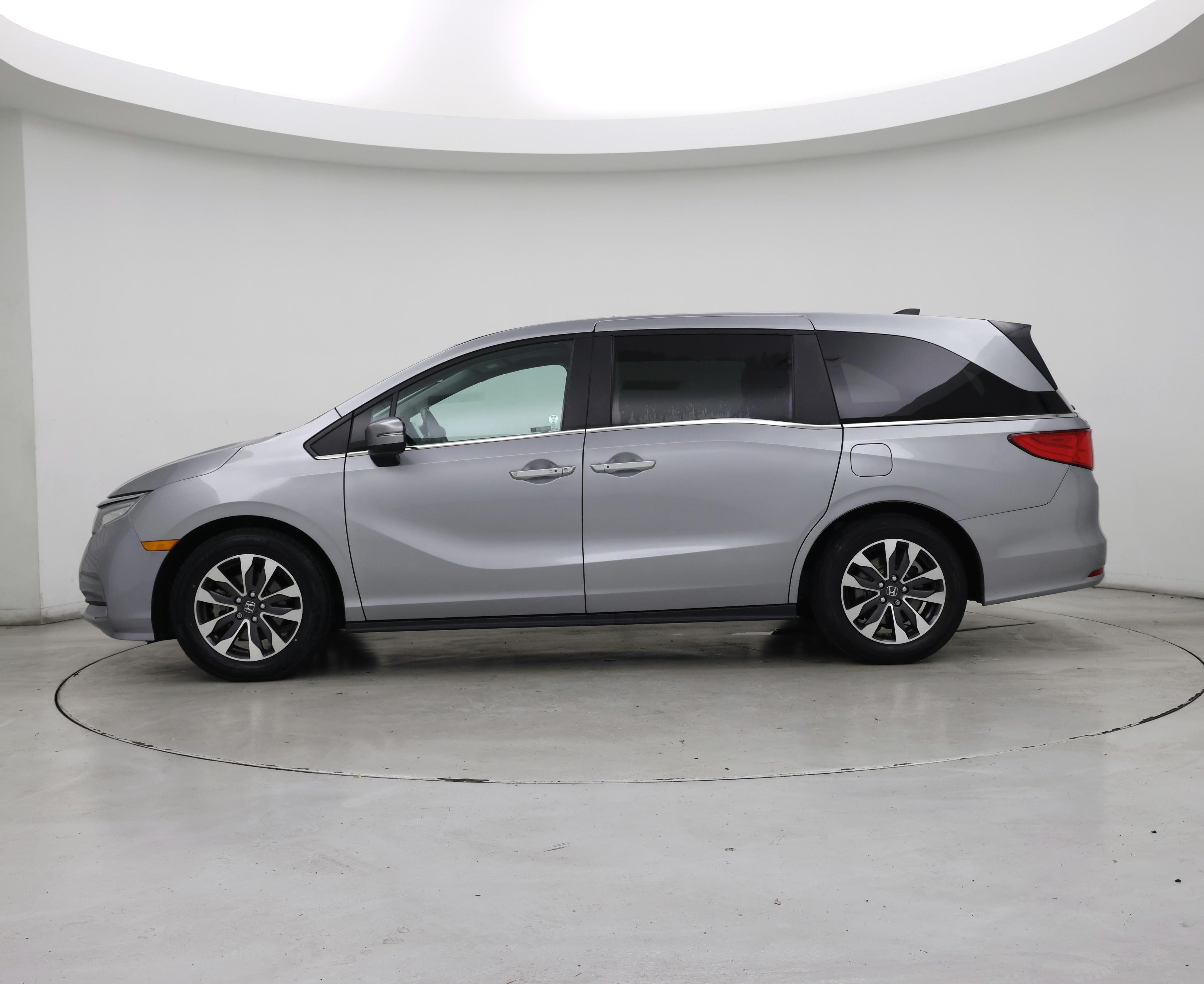 Thumbnail: 2023 Honda Odyssey - 3