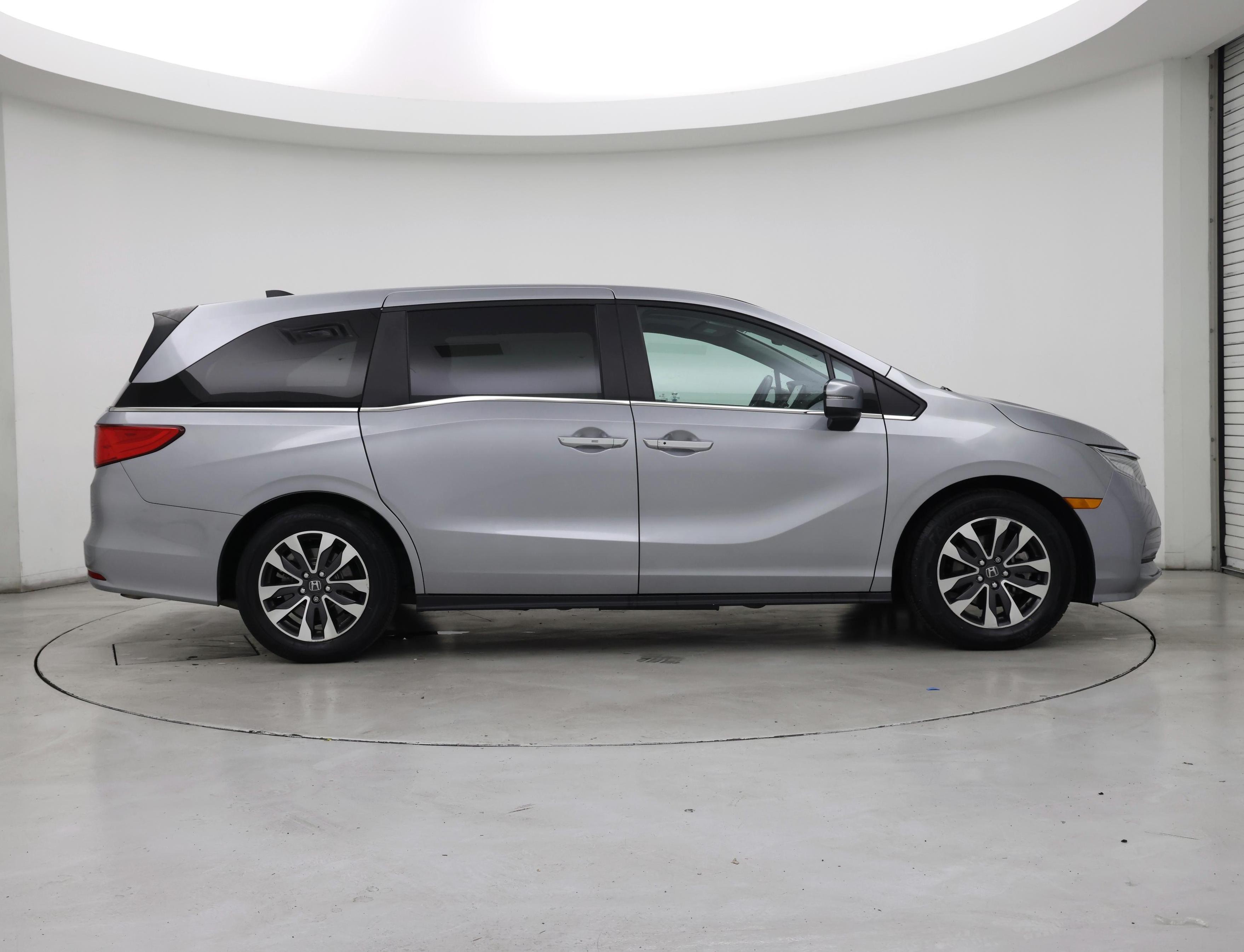 Thumbnail: 2023 Honda Odyssey - 7