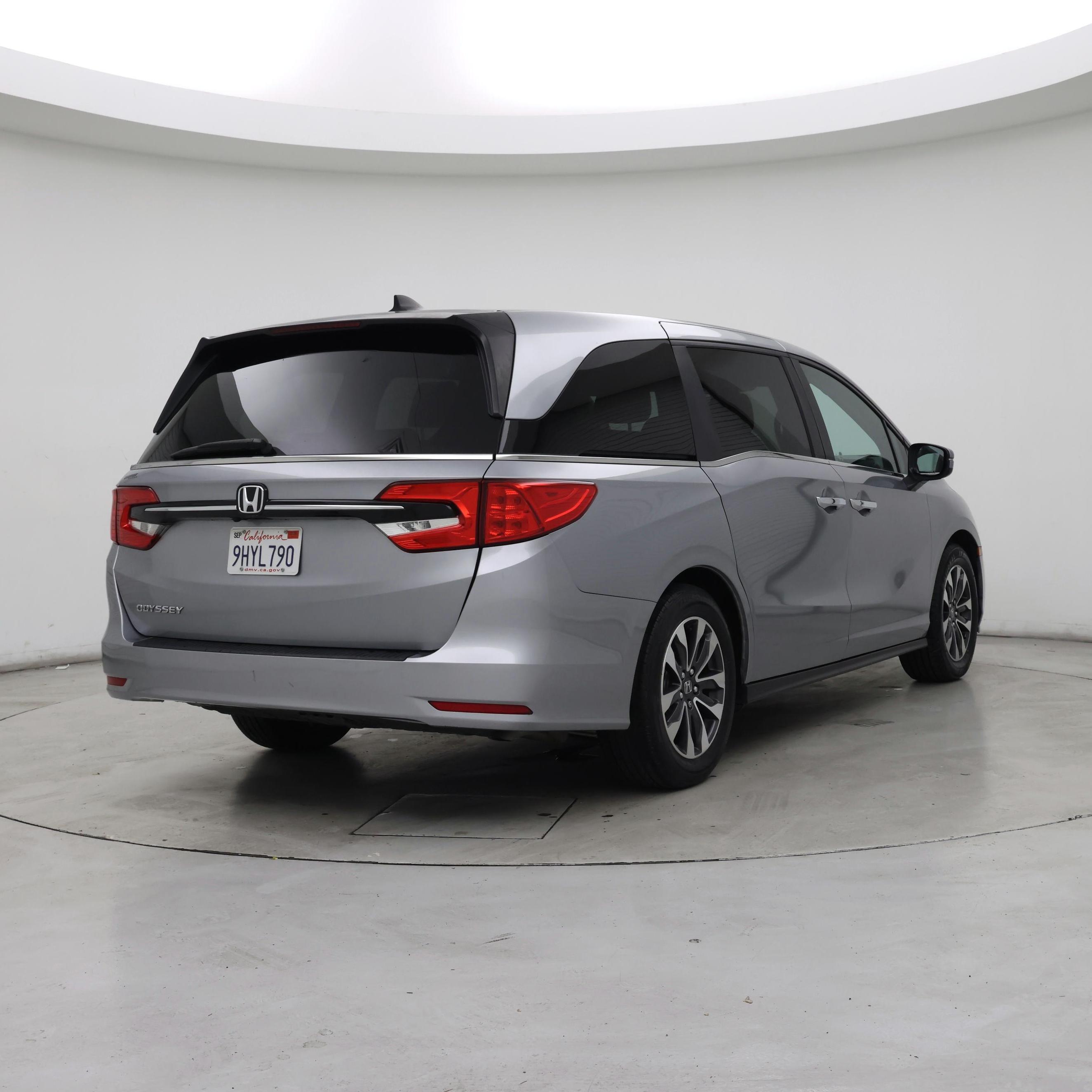 Thumbnail: 2023 Honda Odyssey - 8