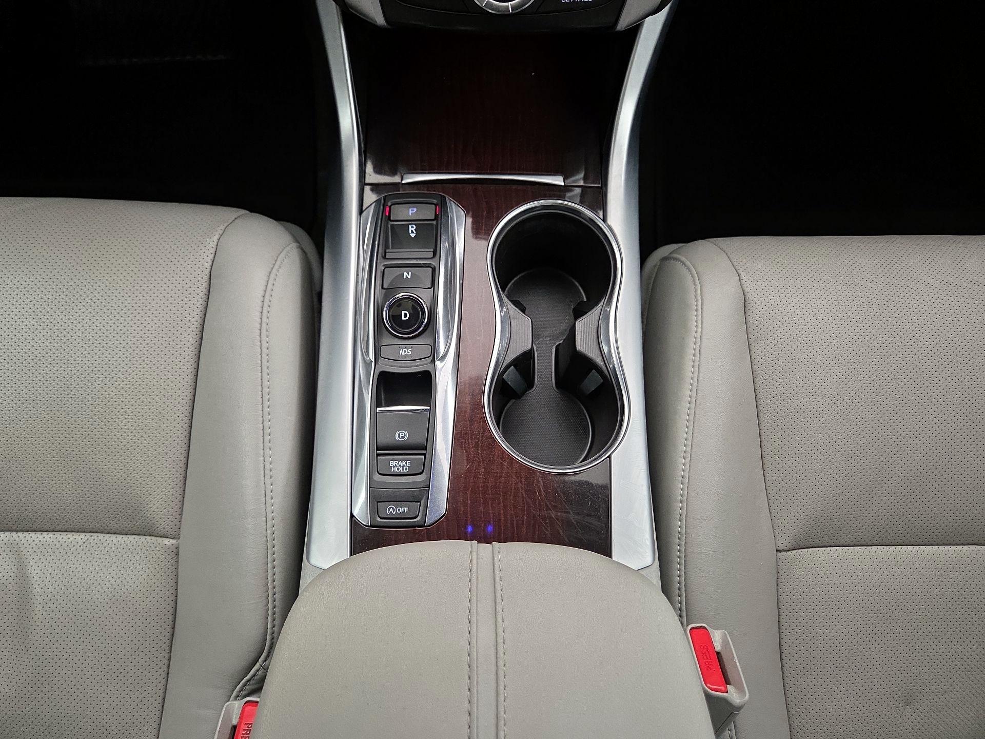 Thumbnail: 2016 Acura TLX - 18