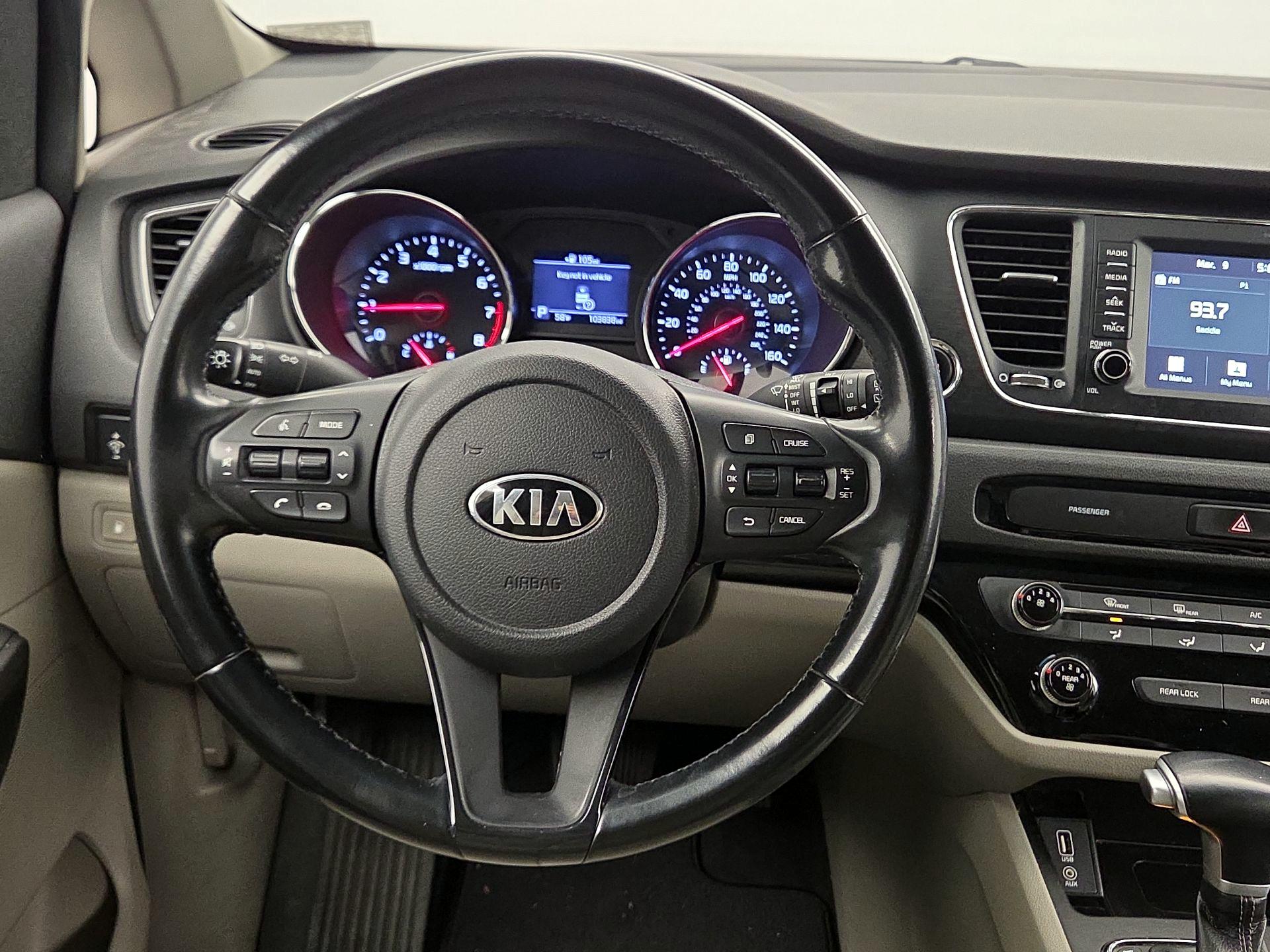 Thumbnail: 2020 Kia Sedona - 10