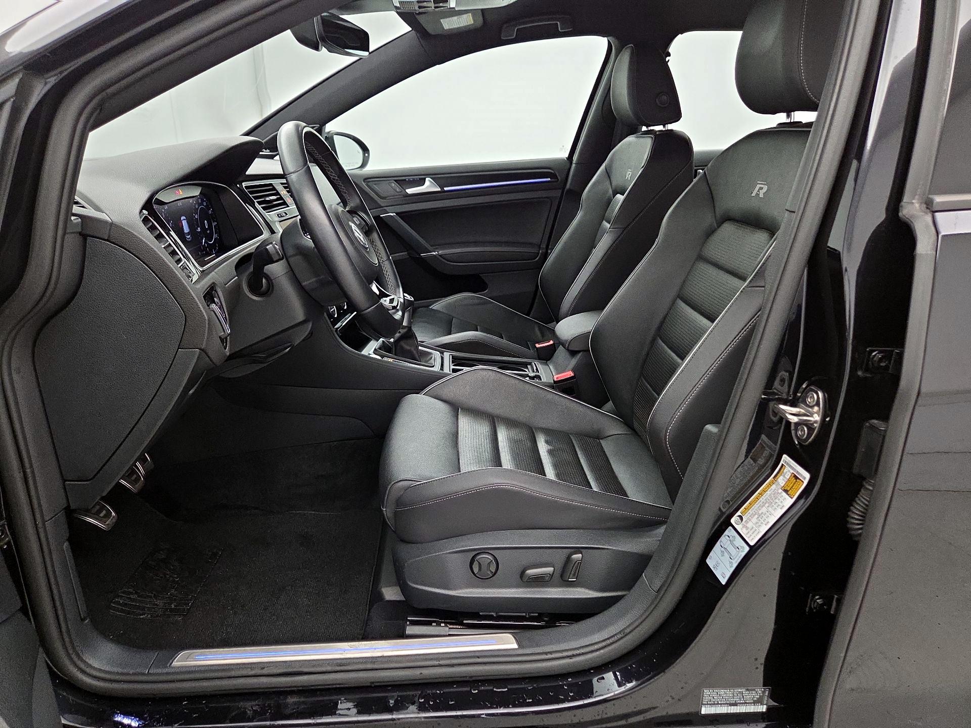 Thumbnail: 2019 Volkswagen Golf - 11